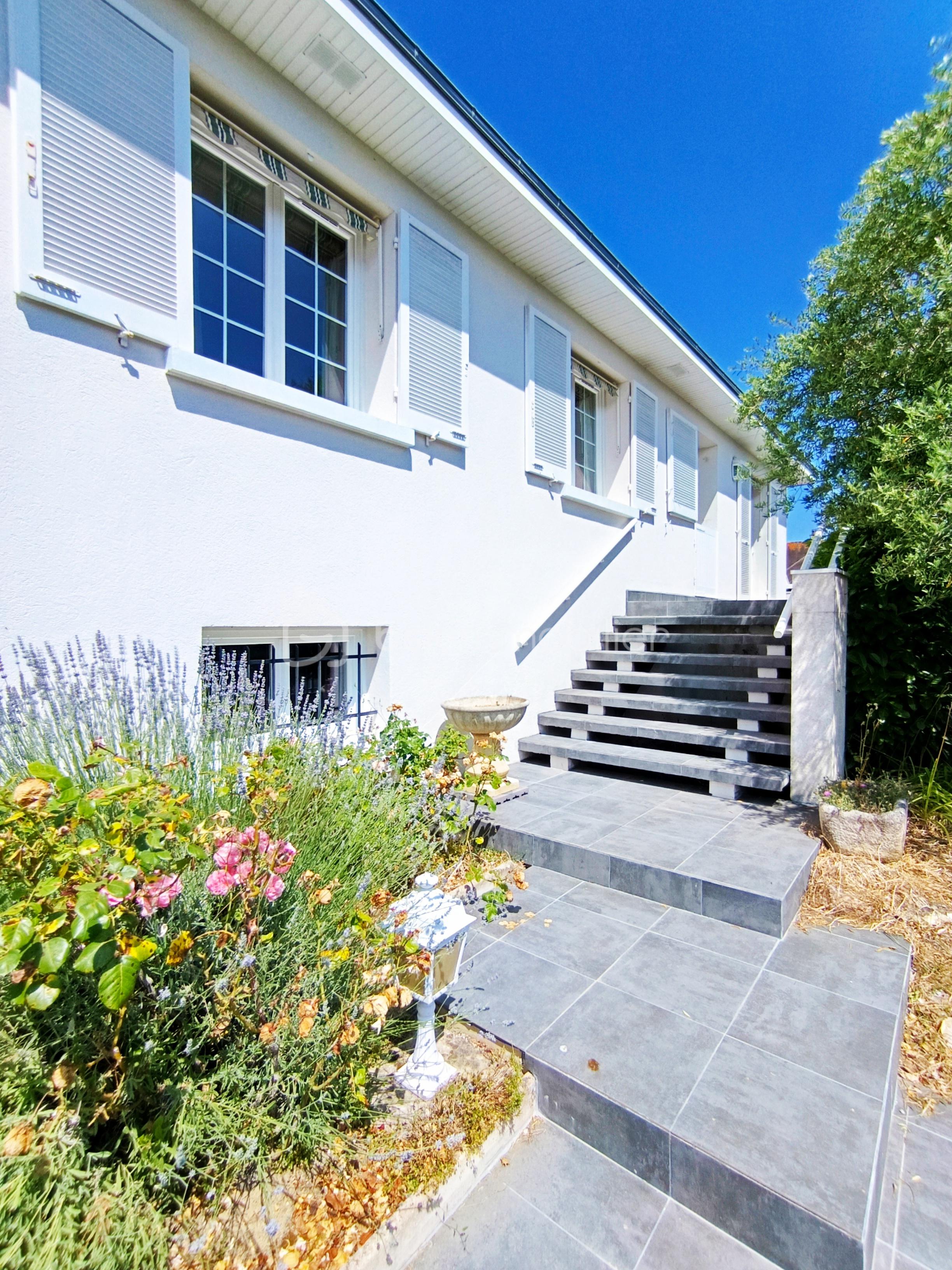 Maison 7 pièces 162 m² · à Chambray-lès-Tours · 162 m² · 349 900 €