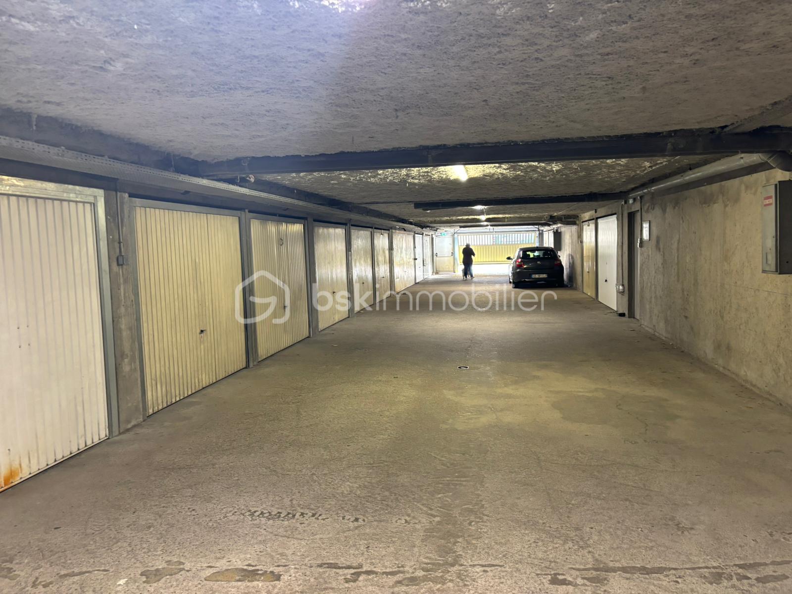 Parking de 15 m² - 8cf5c131-cd90-4168-9ce0-4e7d36b3096d.jpeg