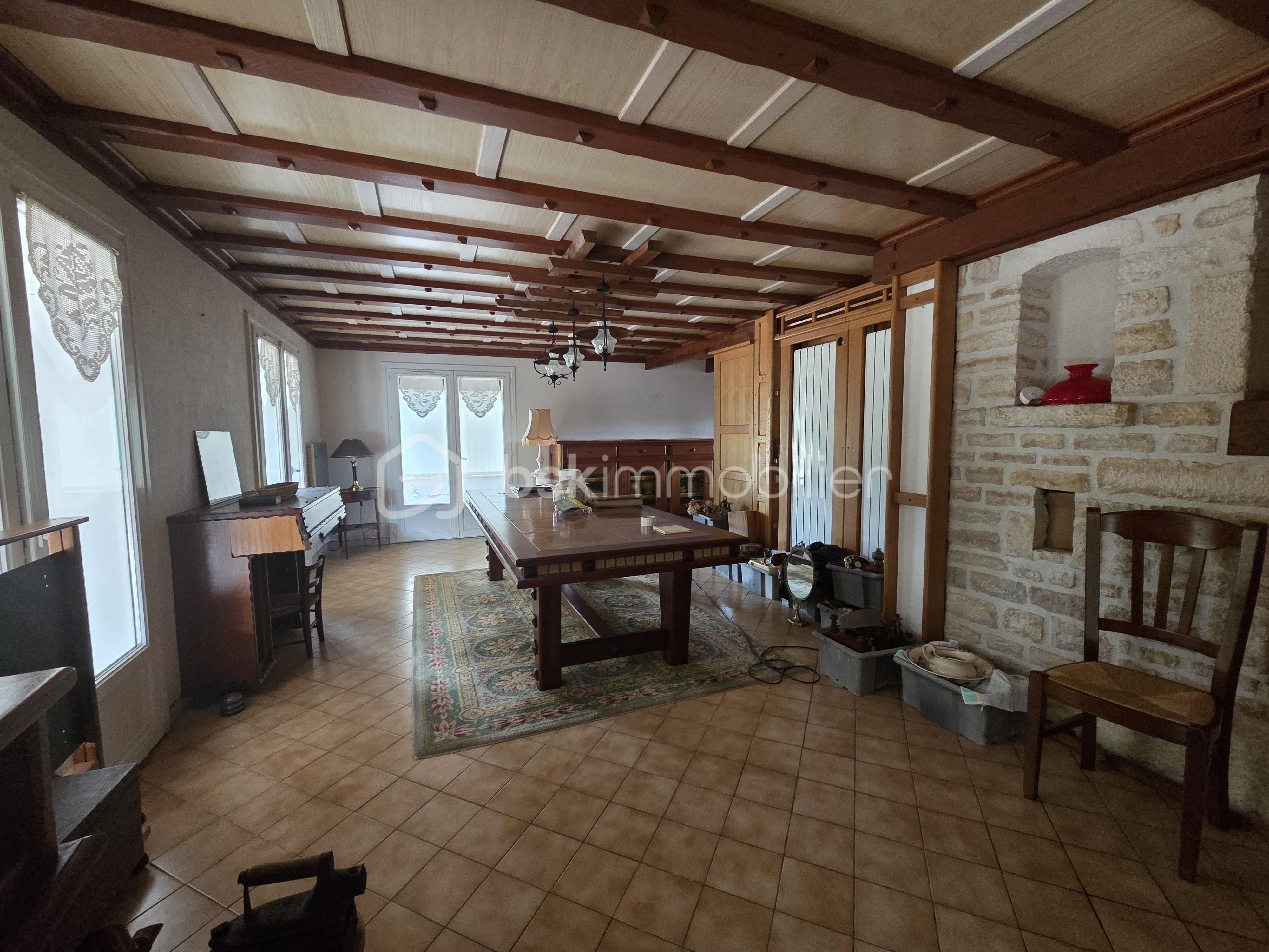 Maison traditionnelle de 167 m² - salon 2.jpg