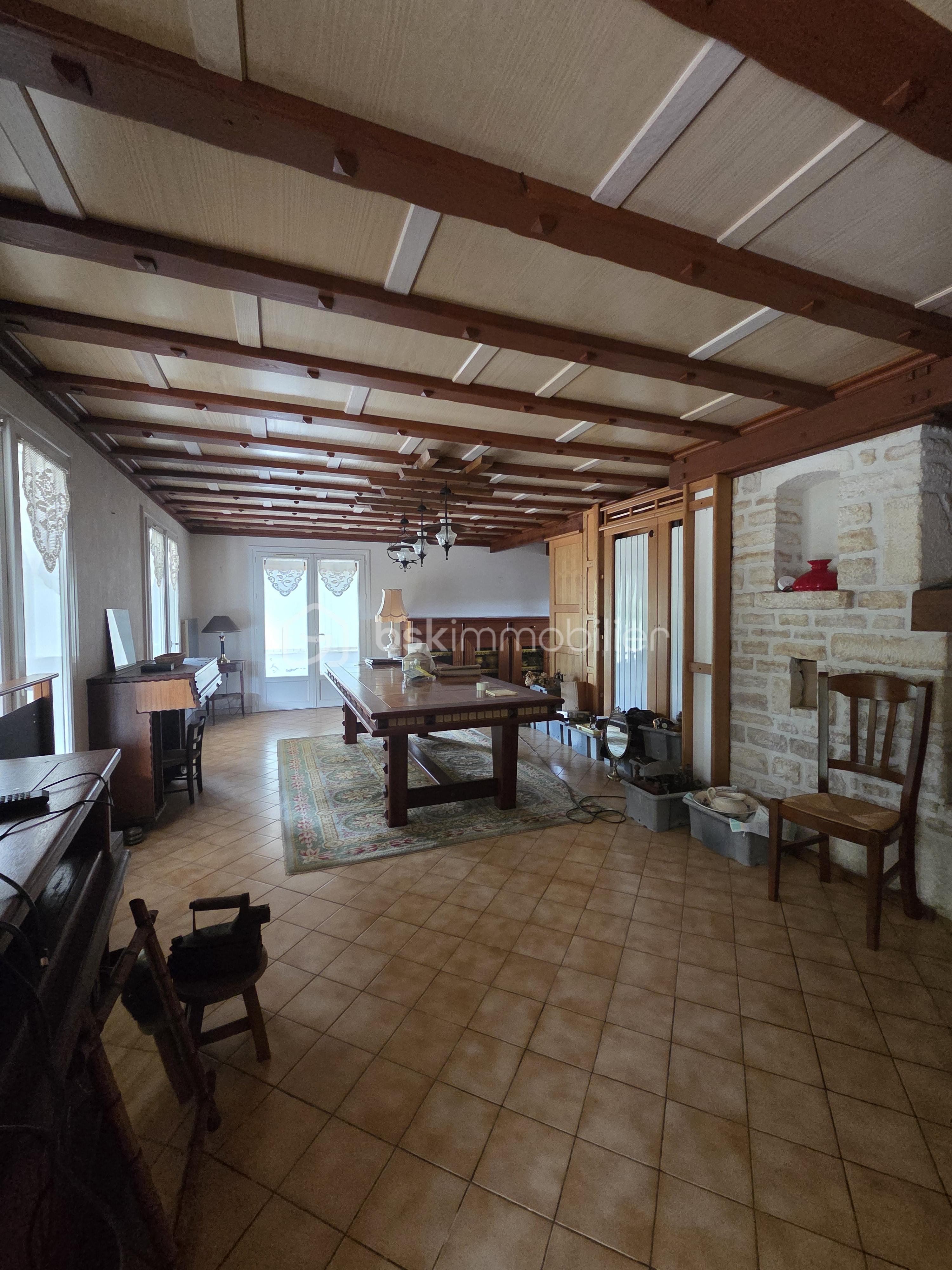 Maison traditionnelle de 167 m² - salon 7.jpg