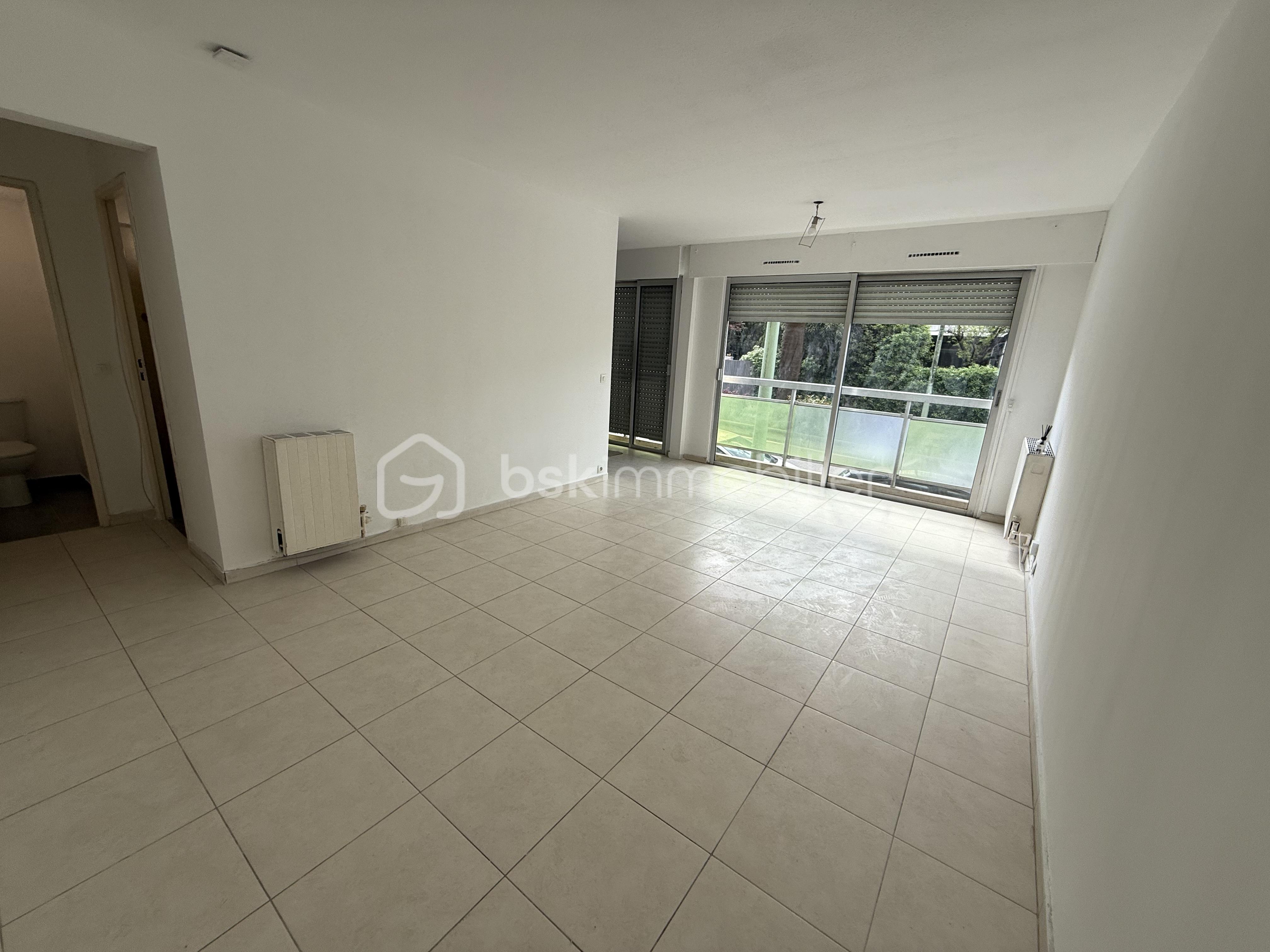 Studette de 31,66 m² - PIECE DE VIE PHOTO 2.jpeg