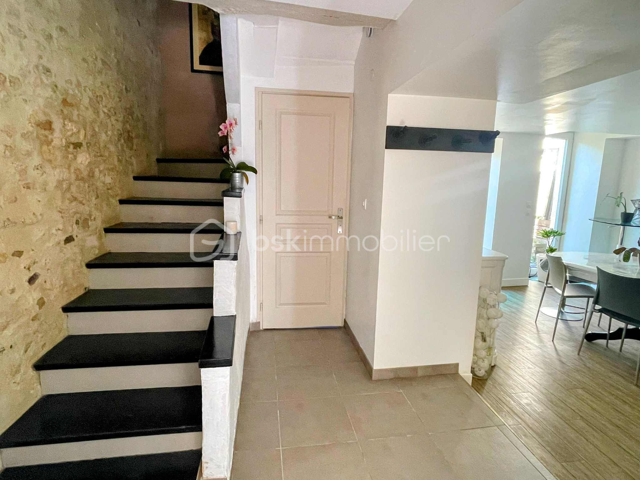 Maison ancienne de 160 m² - esc1.jpg