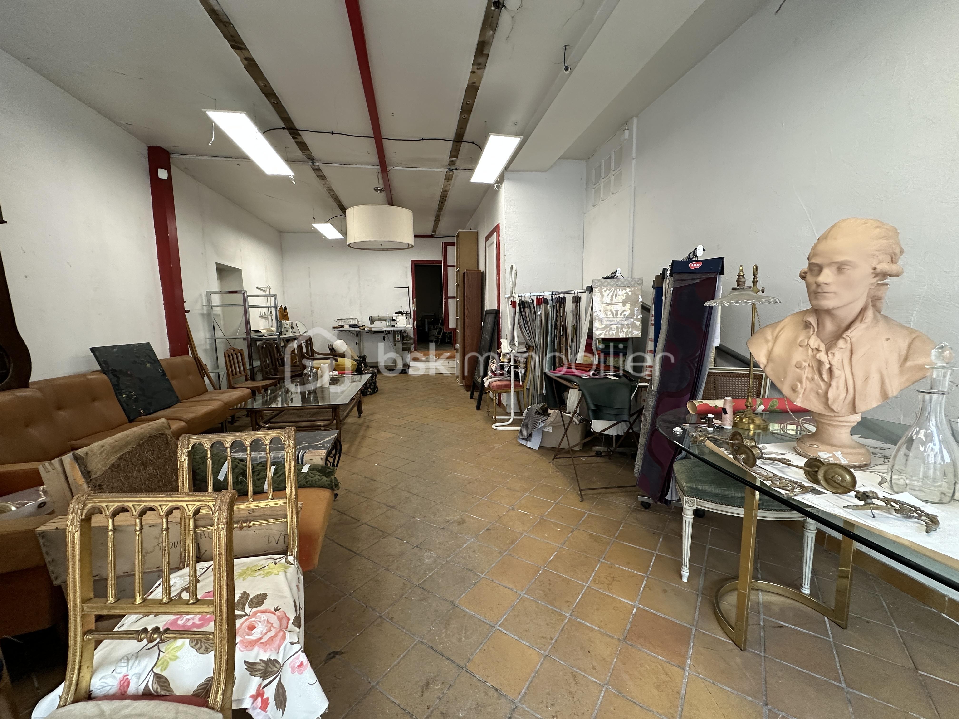 Local d activites de 79 m² - 20250821_123358646_iOS.jpg
