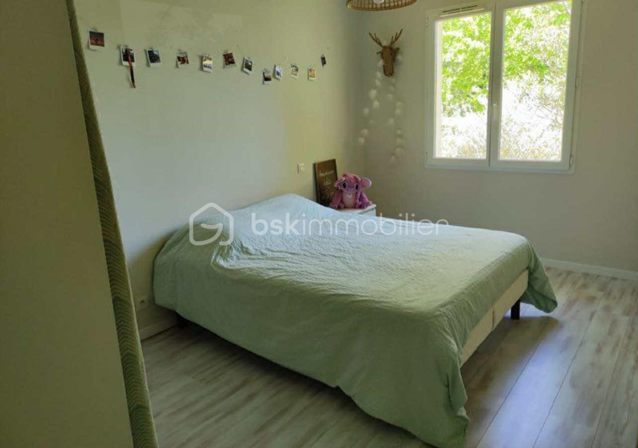 Maison de 325 m² - CHAMBRE 2.jpeg