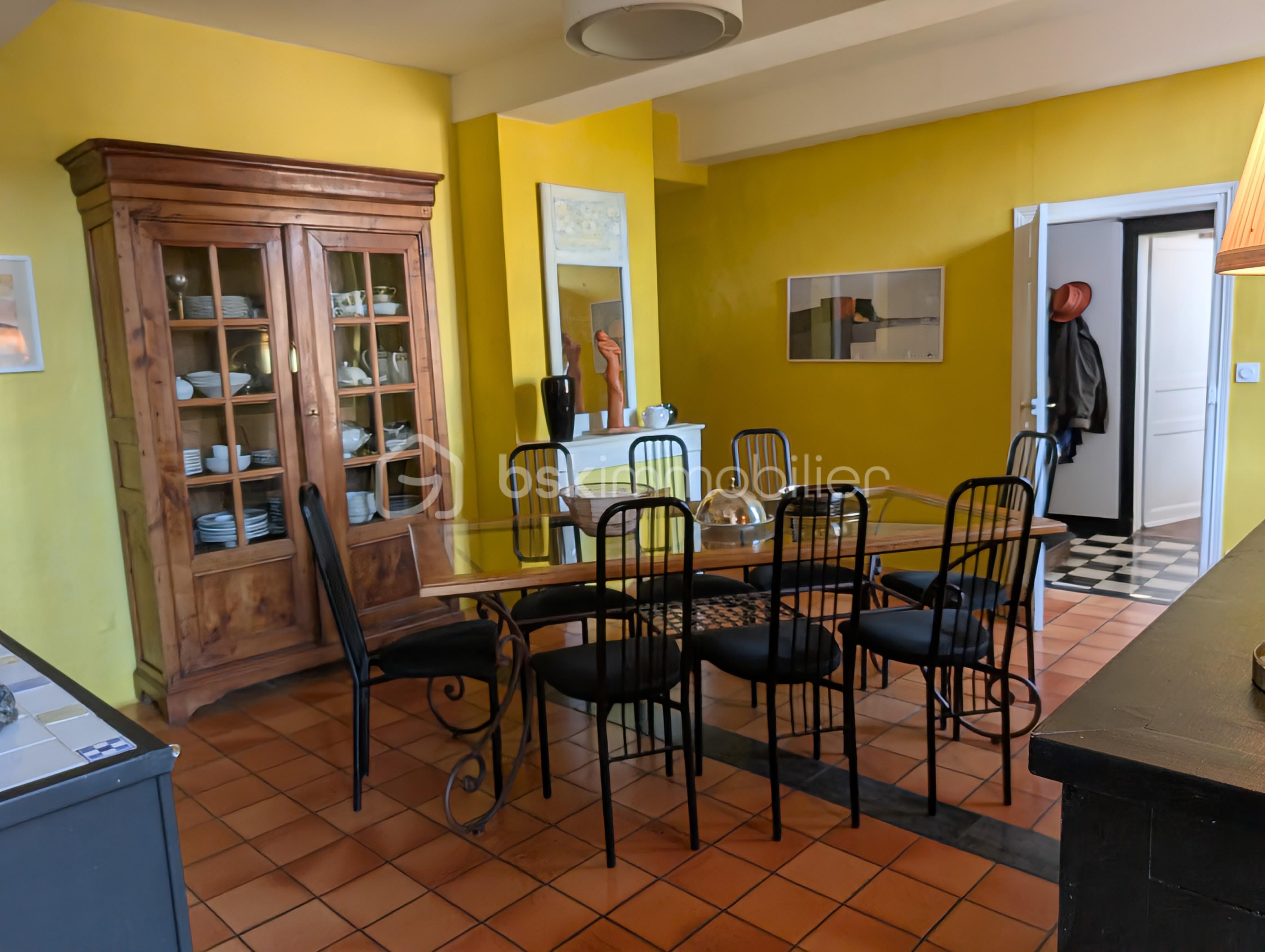 Maison de 296,70 m² - PXL_20250804_084539224~2.jpg