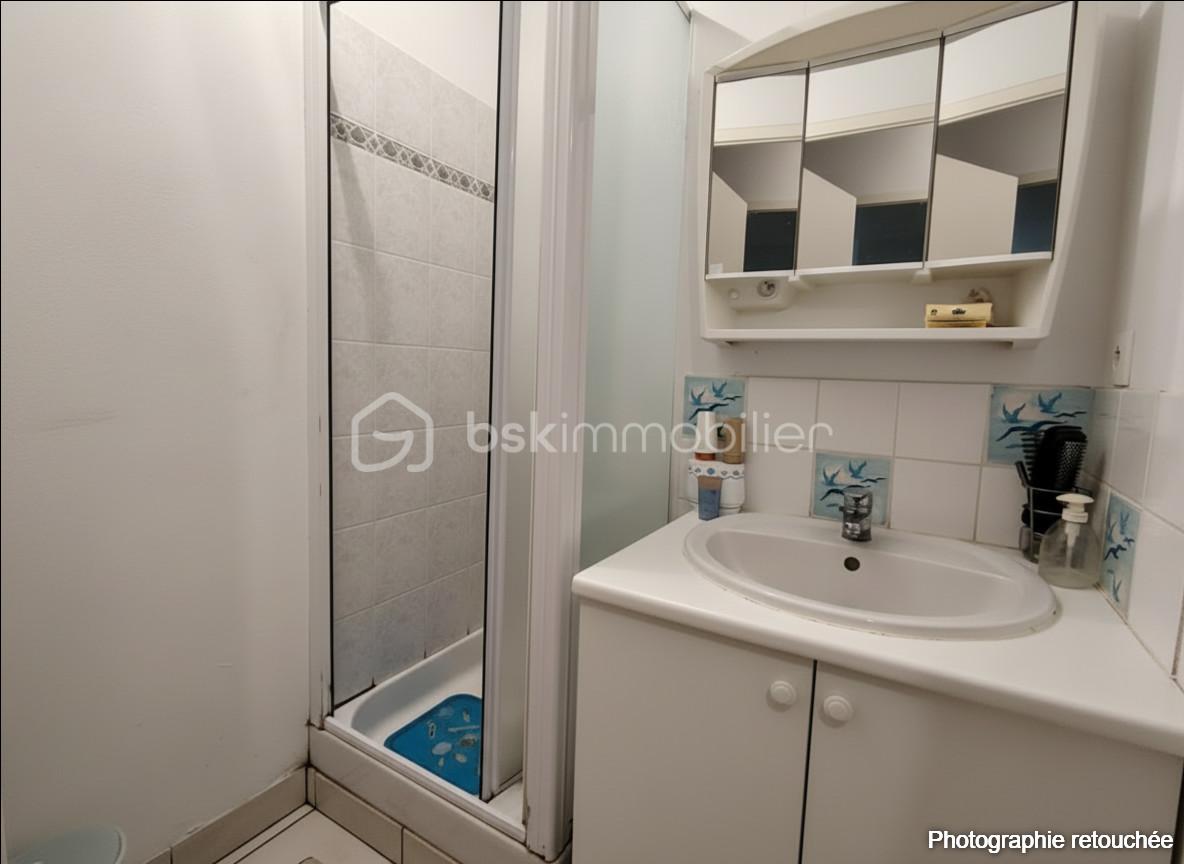 Appartement de 37 m² - generated_2025-12-09T18_16_19.700.jpg