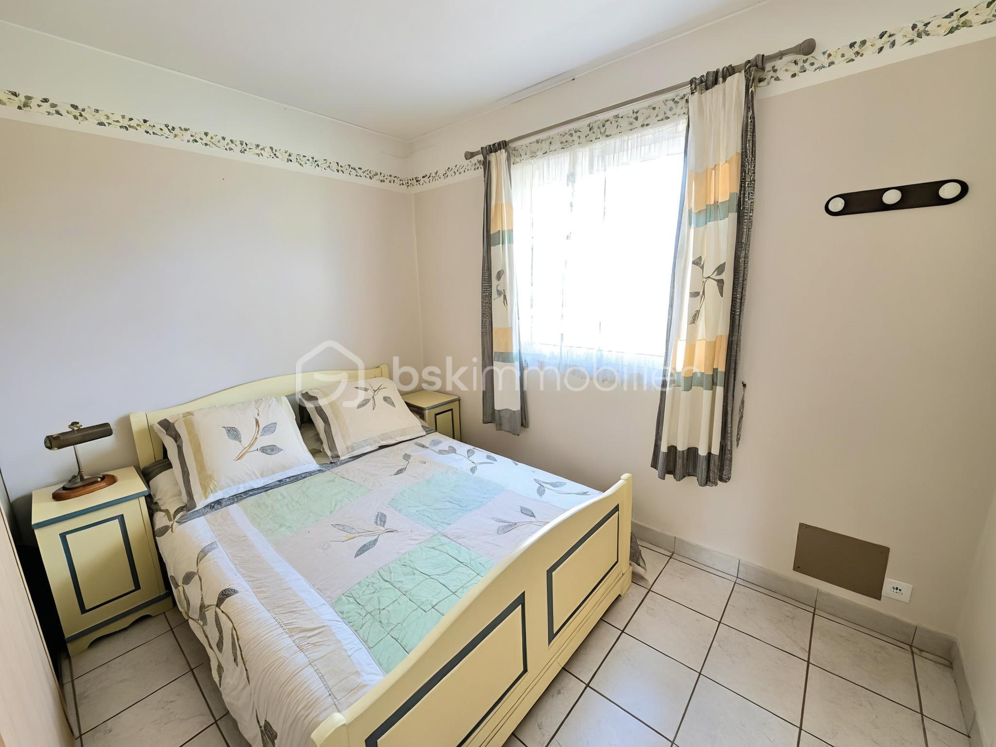 Maison traditionnelle de 124 m² - e8f562d8f2bb2b7-1.jpg