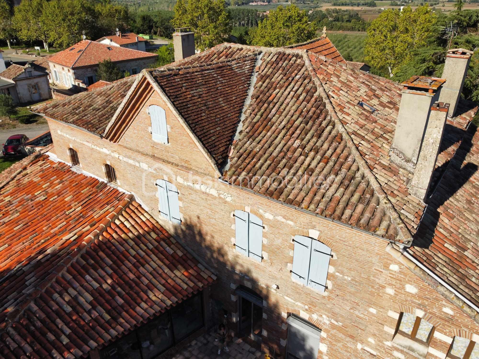 Maison de 488 m² - 381606502_841989797526920_6729245772924501135_n.jpg