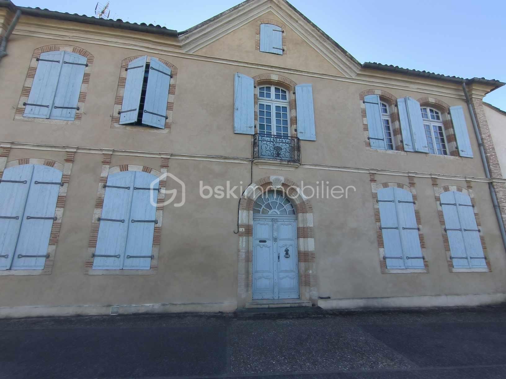 Maison de 488 m² - 381580859_695096972614880_1730111641868865979_n.jpg