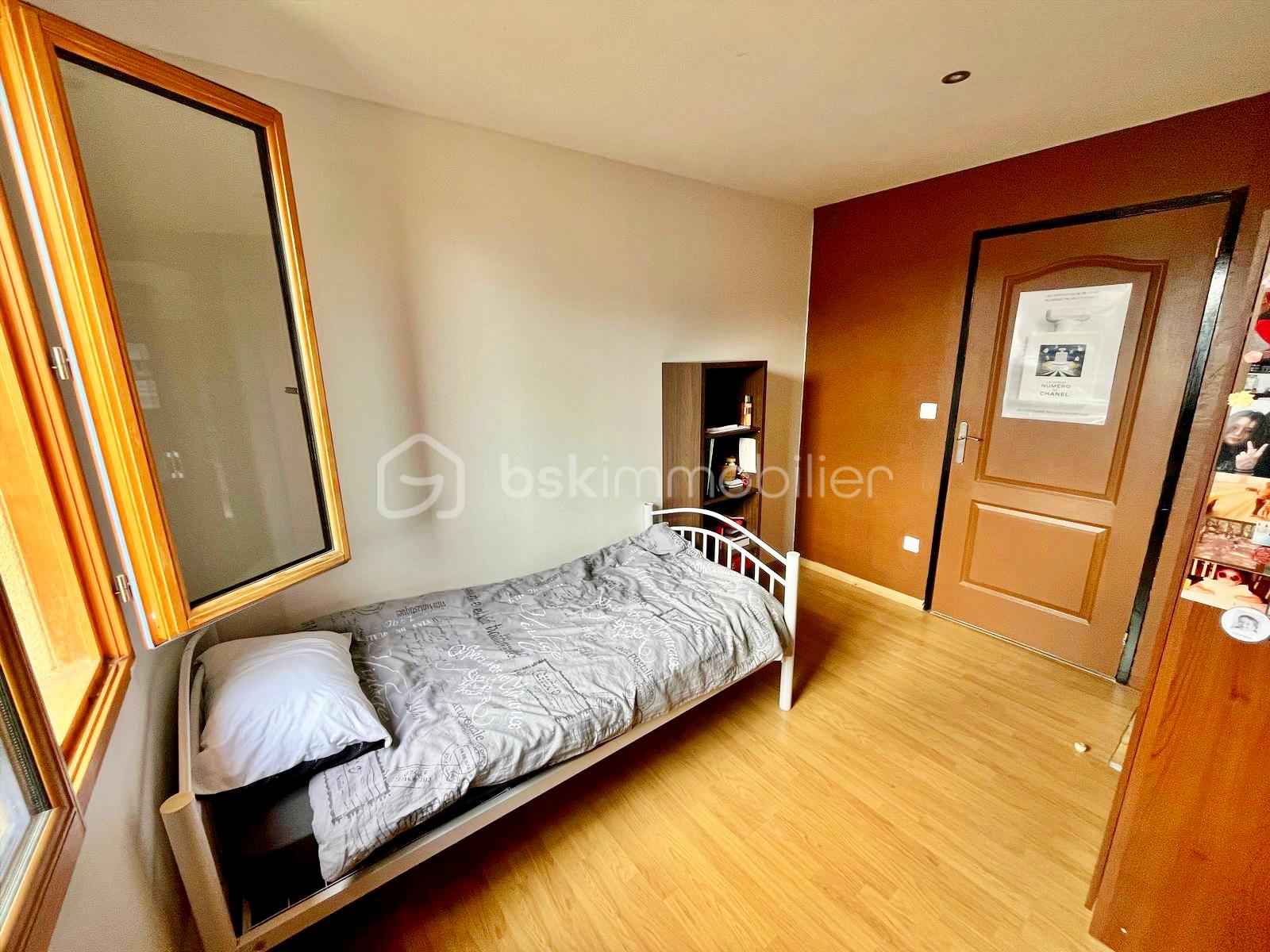 Pavillon de 130 m² - 8f38e586-4c90-4caf-912b-f1e3c58cbef1.jpg