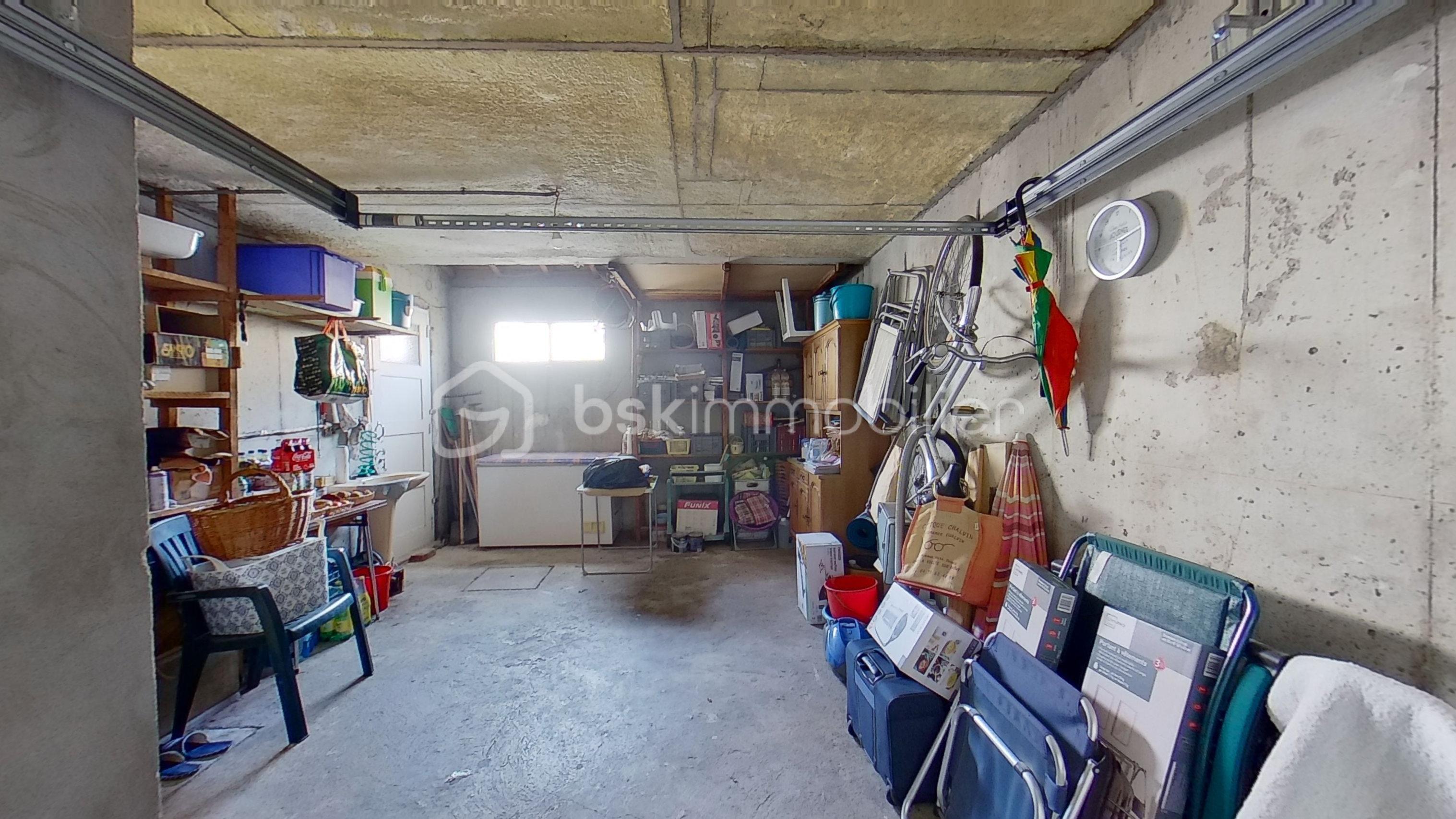 Maison de 99,50 m² - Maison-a-Montelimar-presenter-par-Nesrine-FONTAINE-01252025_210653.jpg