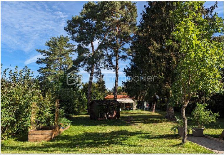 Maison de ville de 84 m² - photo3_maison et parc.JPG