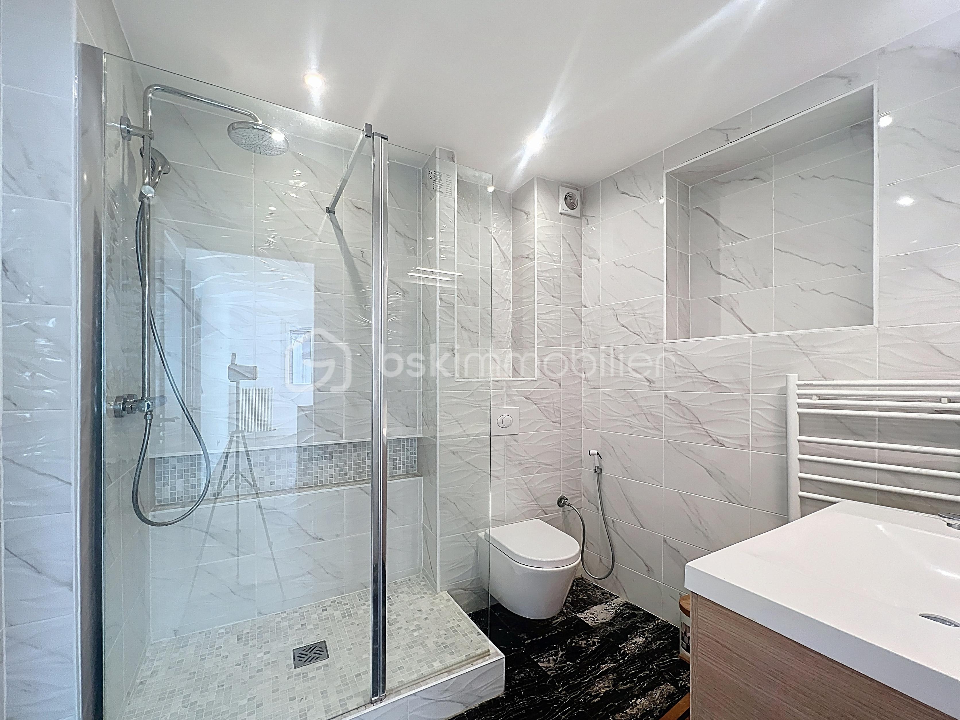 Appartement de 121,39 m² - bouras_00013.jpg