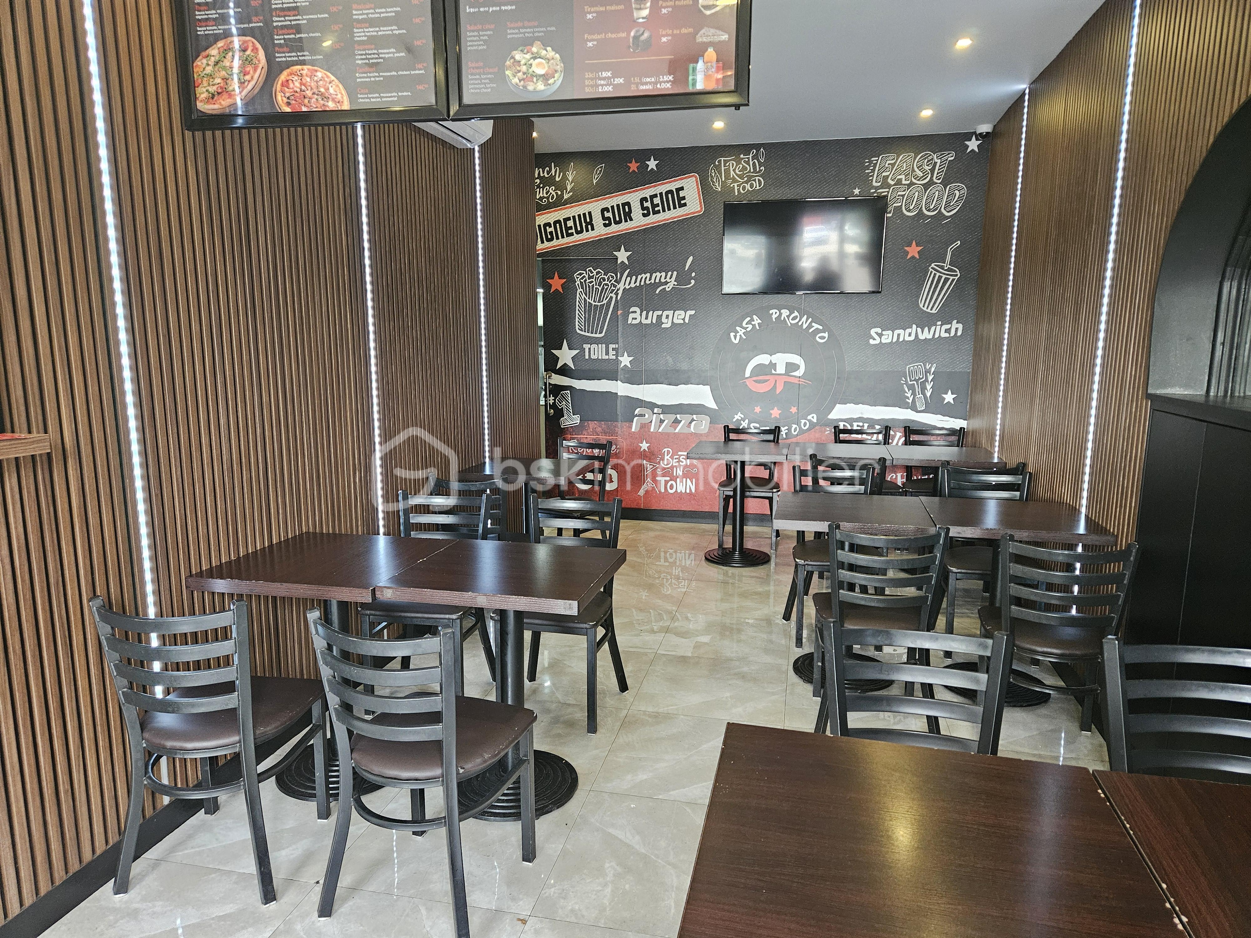 Local d'activités de 95 m² - 20250827_181830.jpg