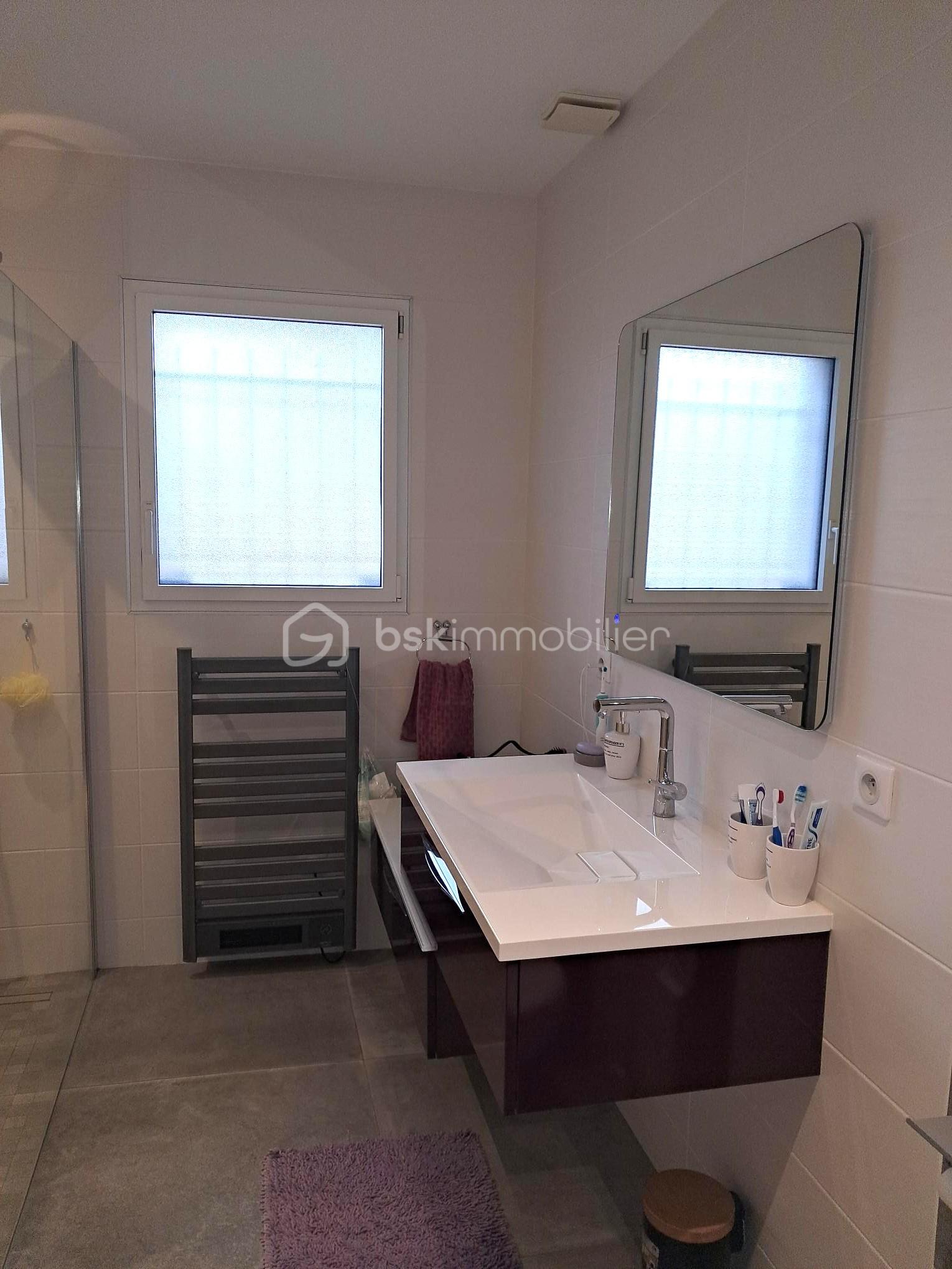 Villa de 130 m² - salle eau.jpg