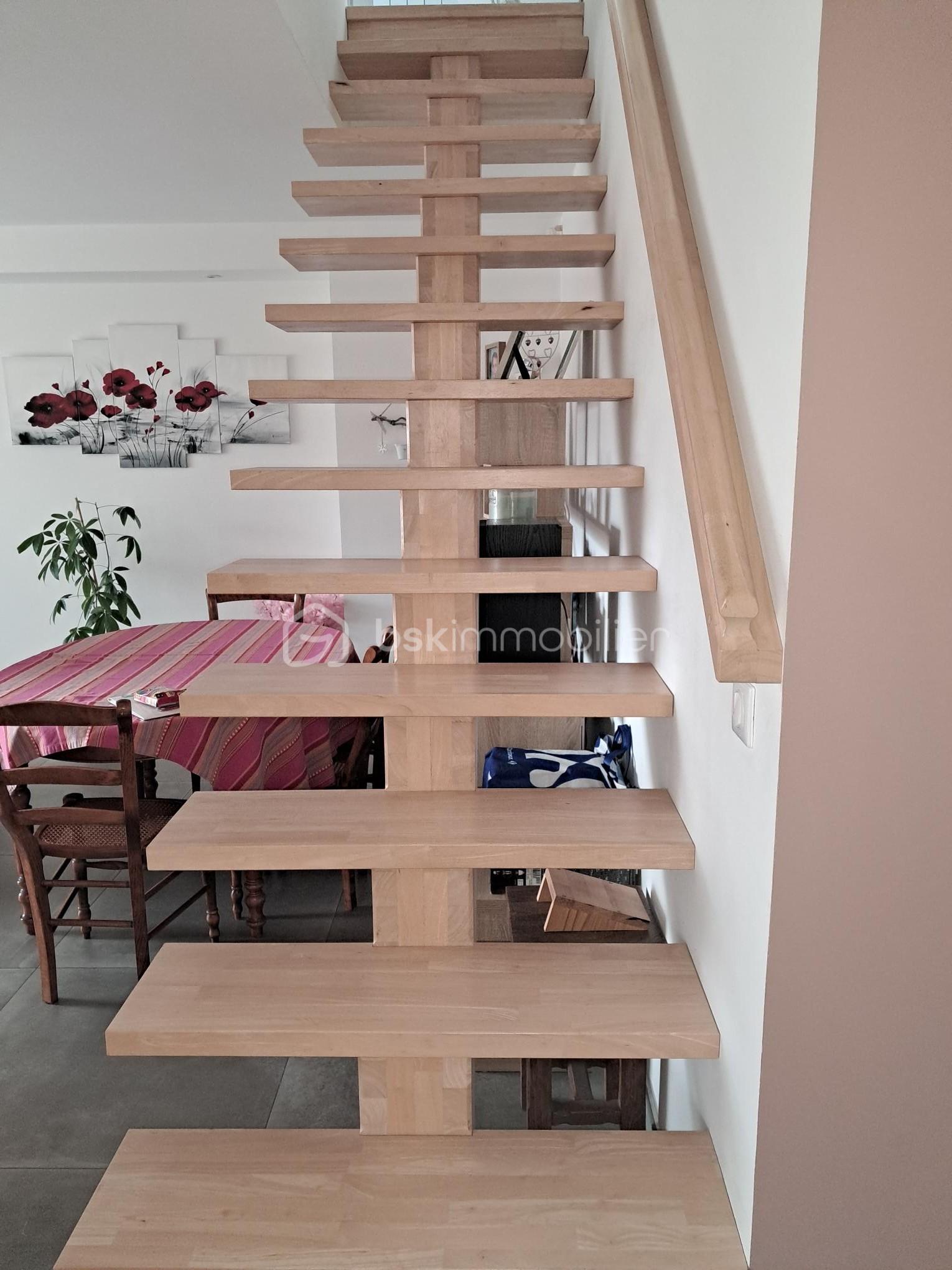 Villa de 130 m² - 1e-escalier.jpg