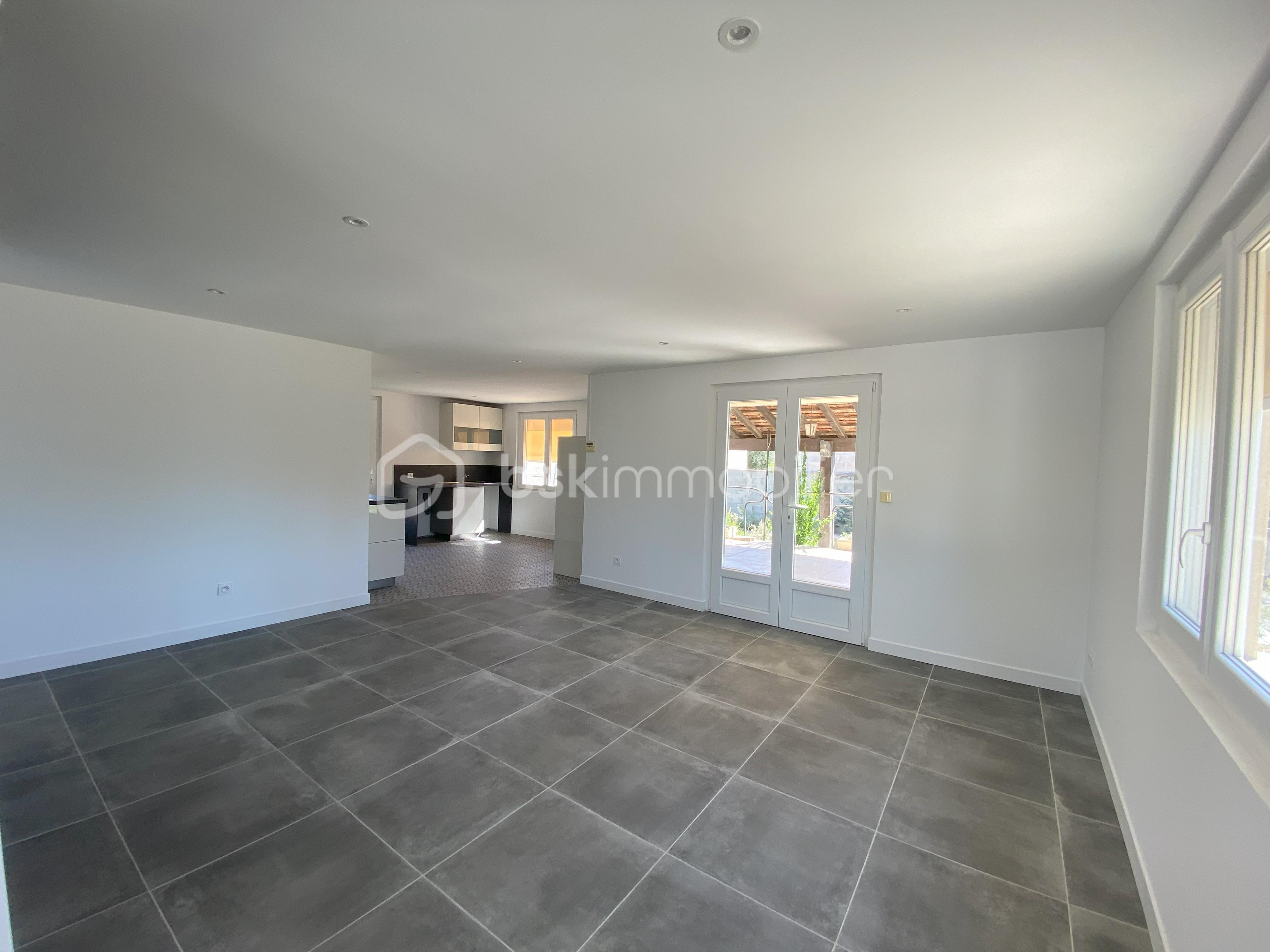 Maison de 91 m² - IMG-20251204-WA0008.jpg