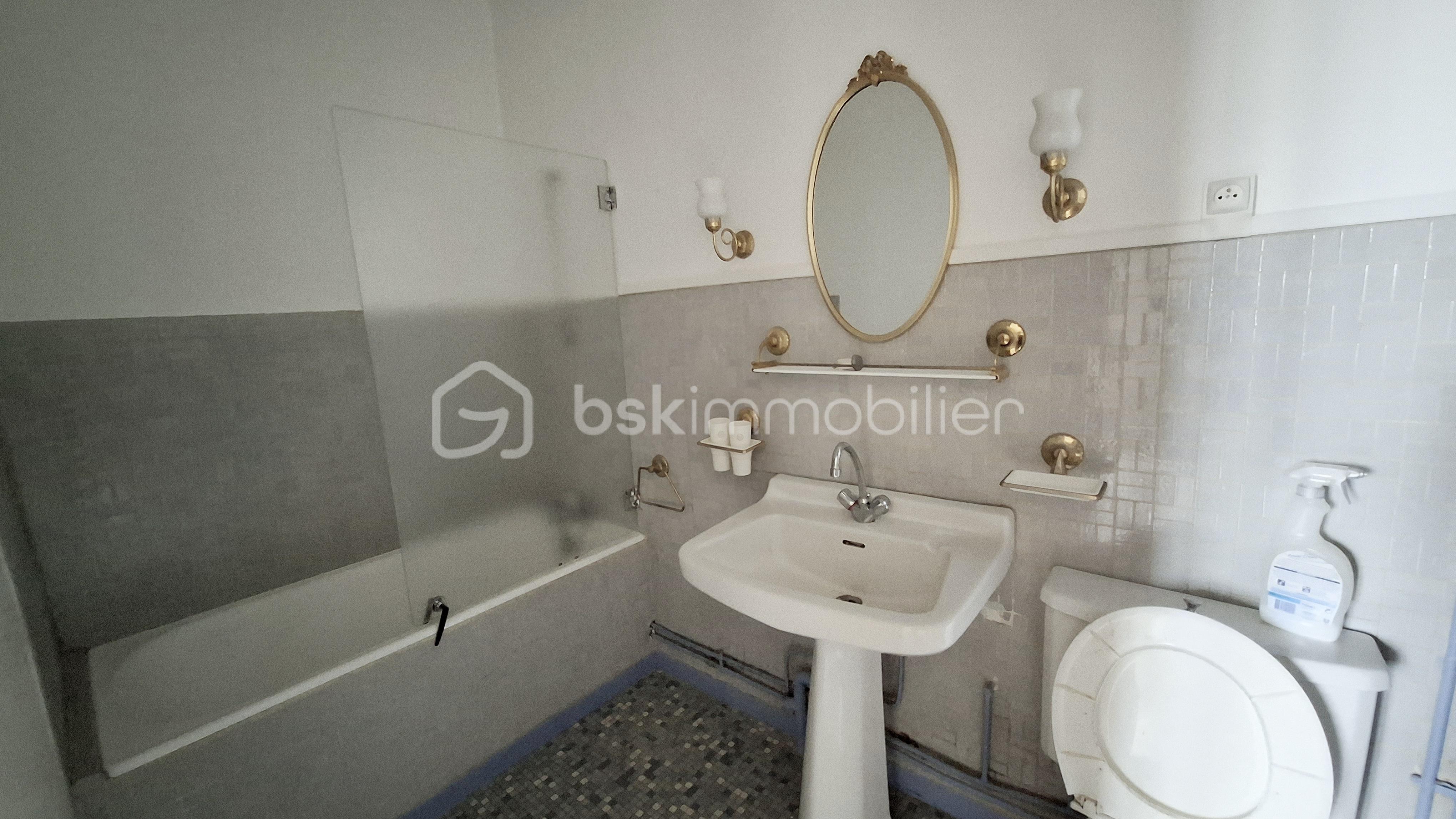 Immeuble de 205 m² - 20251215_144130.jpg