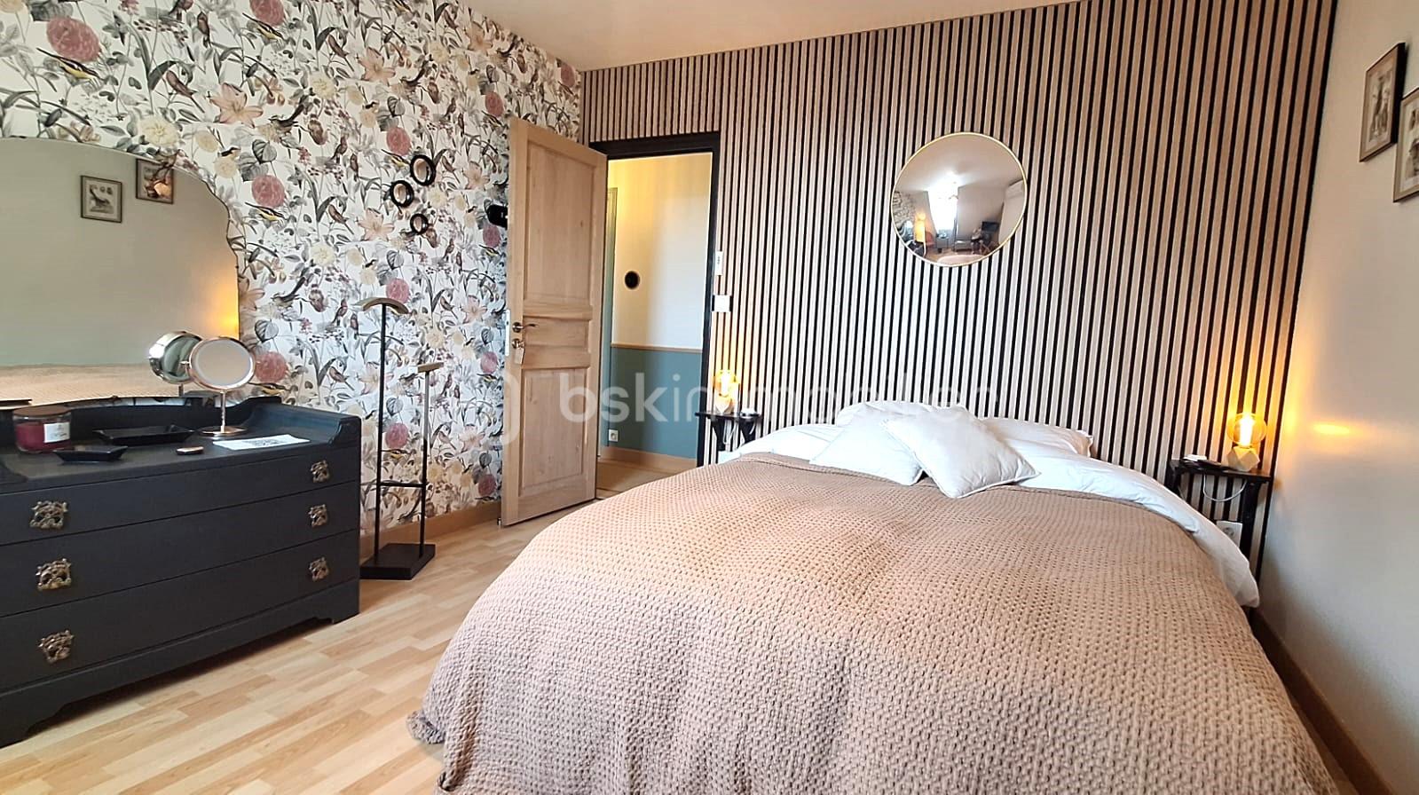 Maison de 180 m² - WhatsApp Image 2025-10-01 à 10.23.49_a207a53c.jpg
