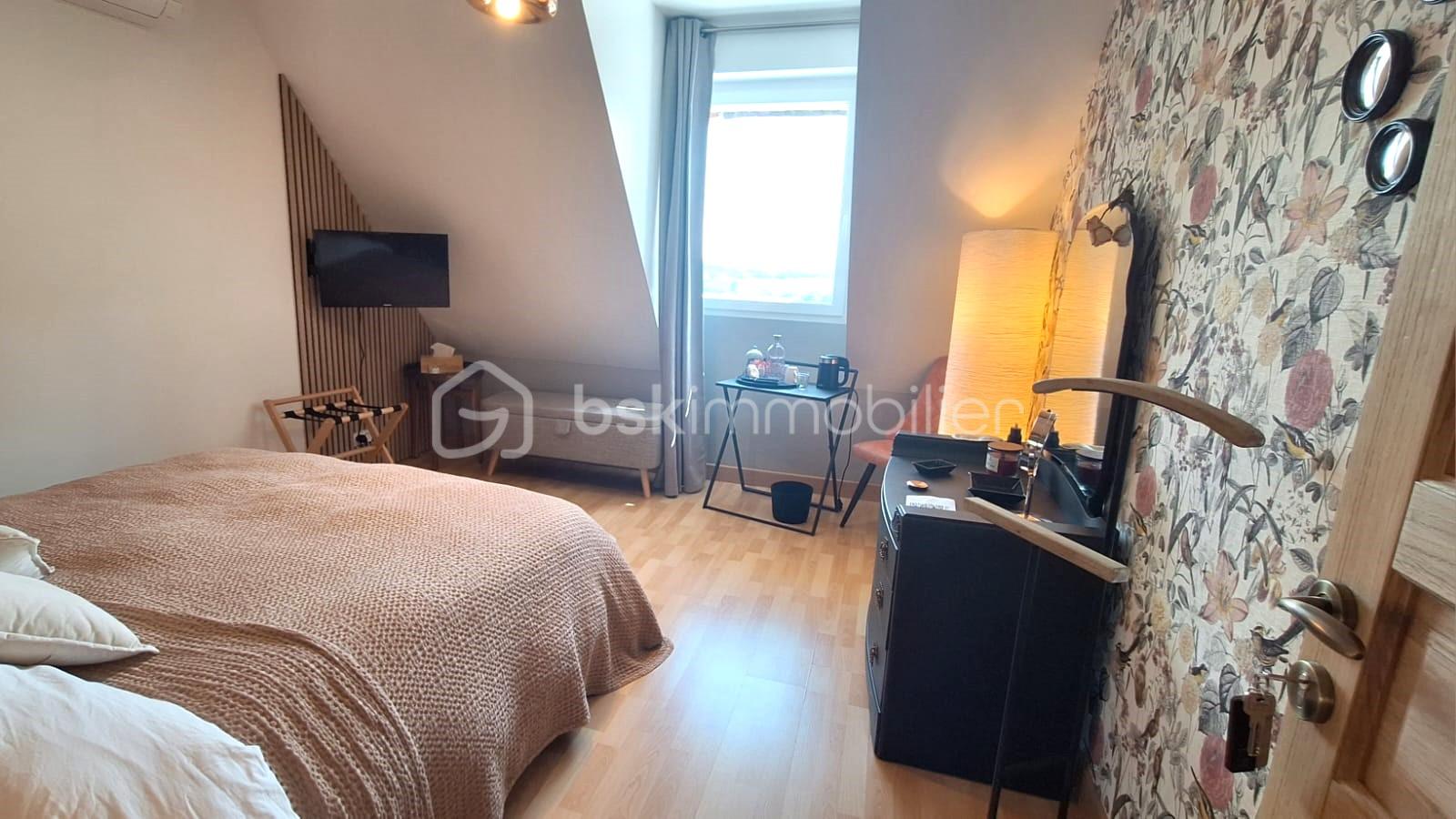 Maison de 180 m² - WhatsApp Image 2025-10-01 à 10.23.49_9a44c1fc.jpg
