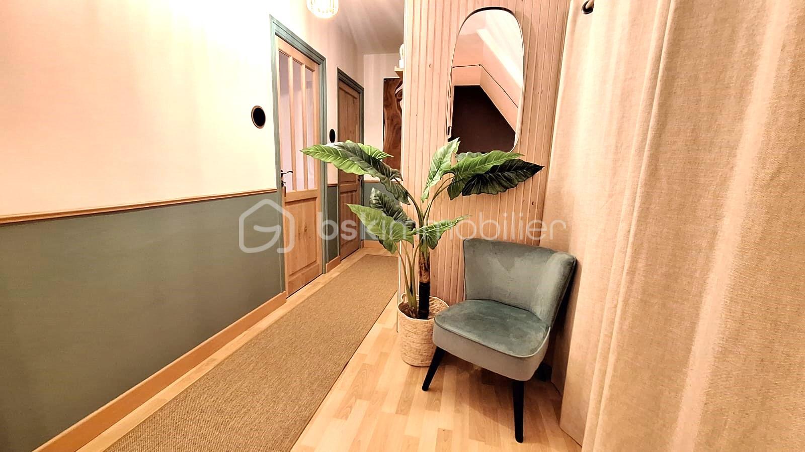 Maison de 180 m² - WhatsApp Image 2025-10-01 à 10.23.44_3f03efe5.jpg