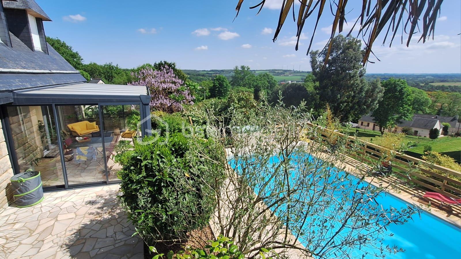 Maison de 180 m² - WhatsApp Image 2025-10-01 à 10.23.49_3ca53583.jpg
