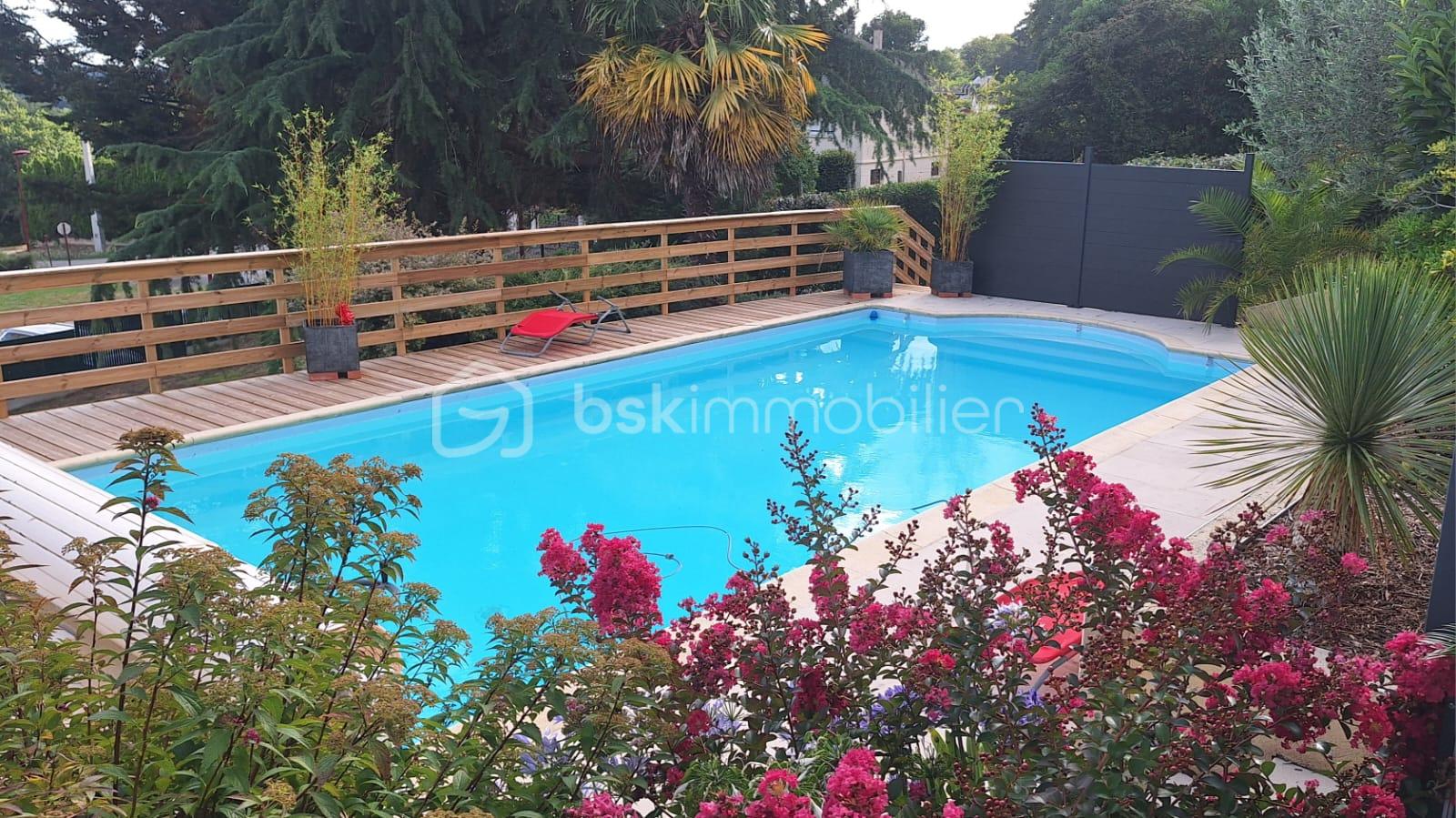 Maison de 180 m² - WhatsApp Image 2025-10-01 à 10.23.47_ea10239c.jpg