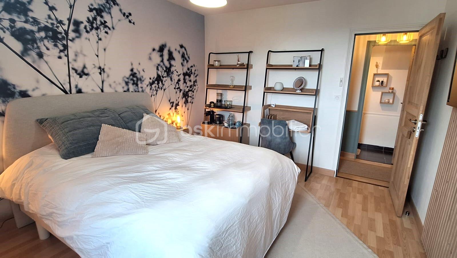 Maison de 180 m² - WhatsApp Image 2025-10-01 à 10.23.49_a309eaa1.jpg