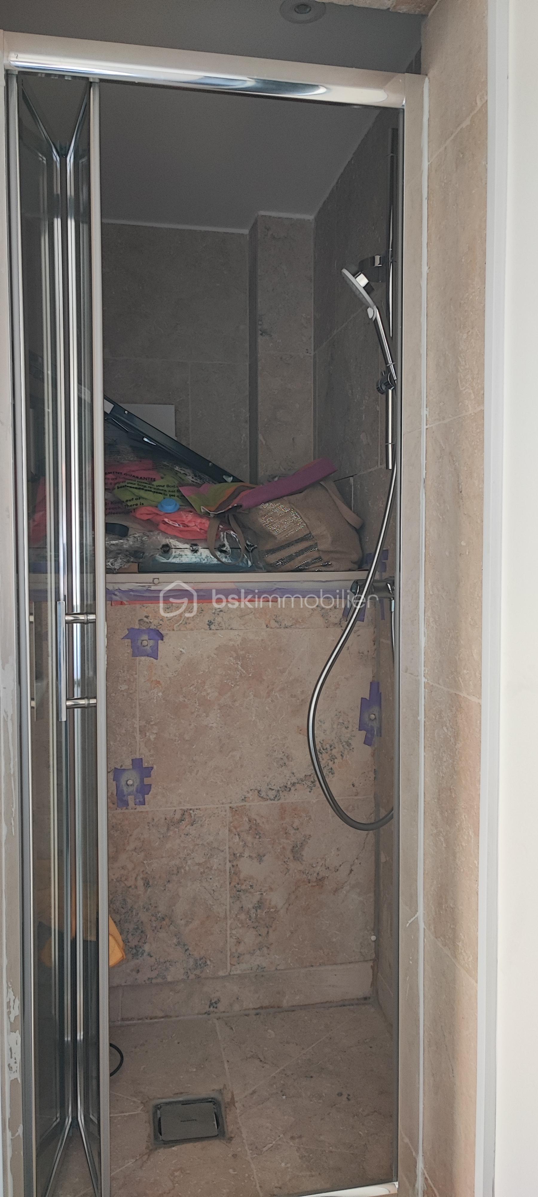 Daoui douche cH2.jpg