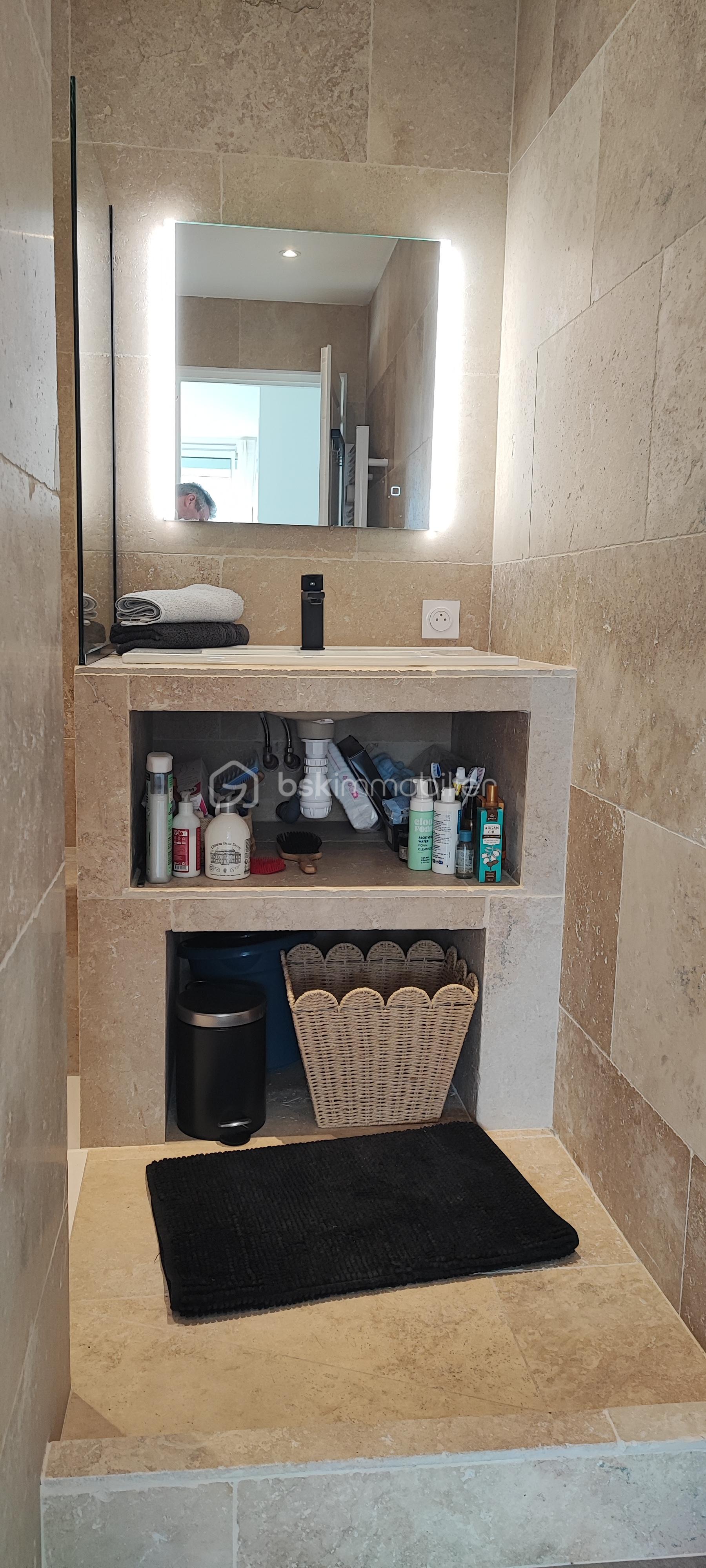 Daoui Meuble vasque SdB.jpg