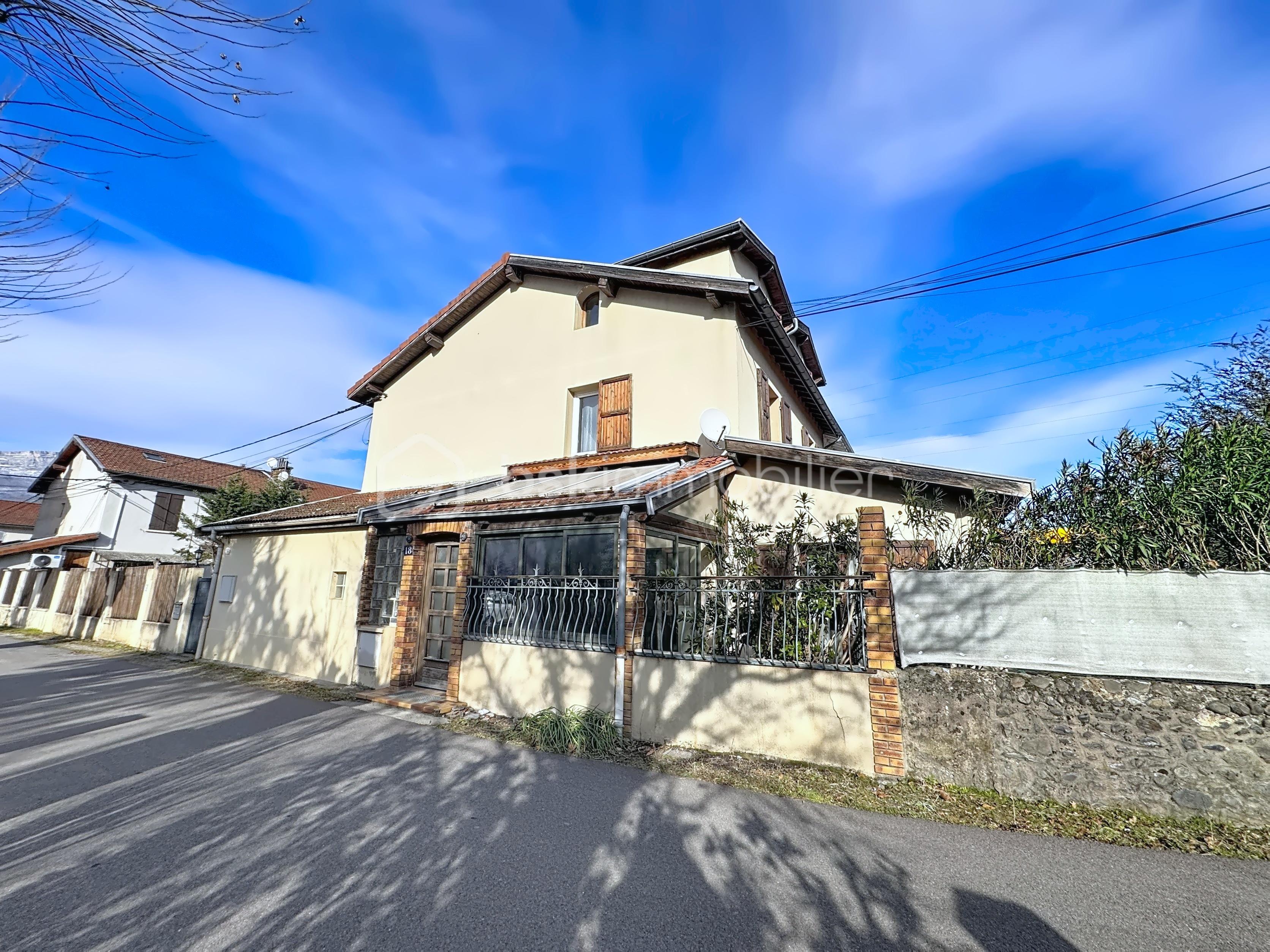 Maison de 114 m² - dehors.png