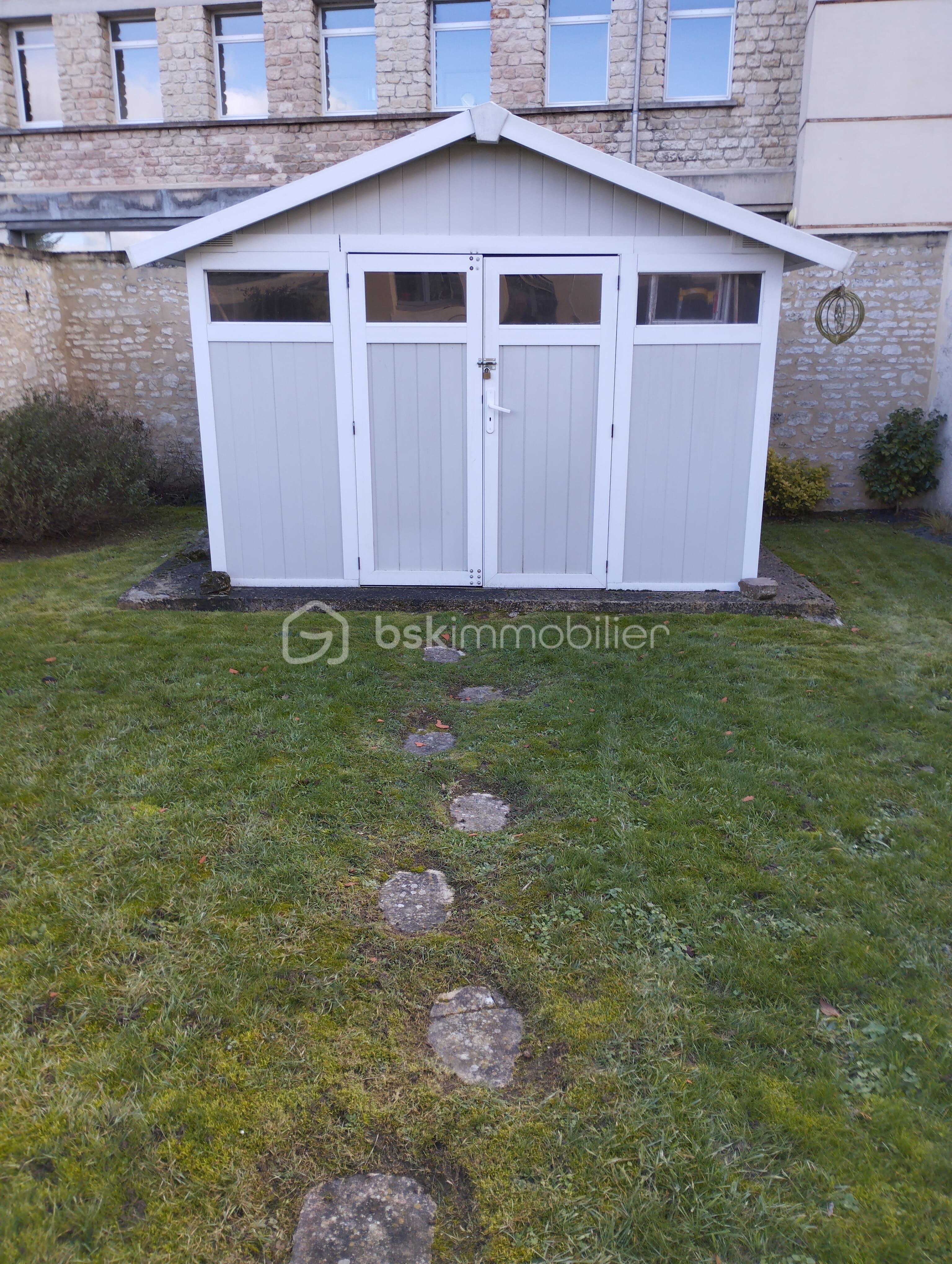 Maison de 97 m² - Cabanon jardin.jpg