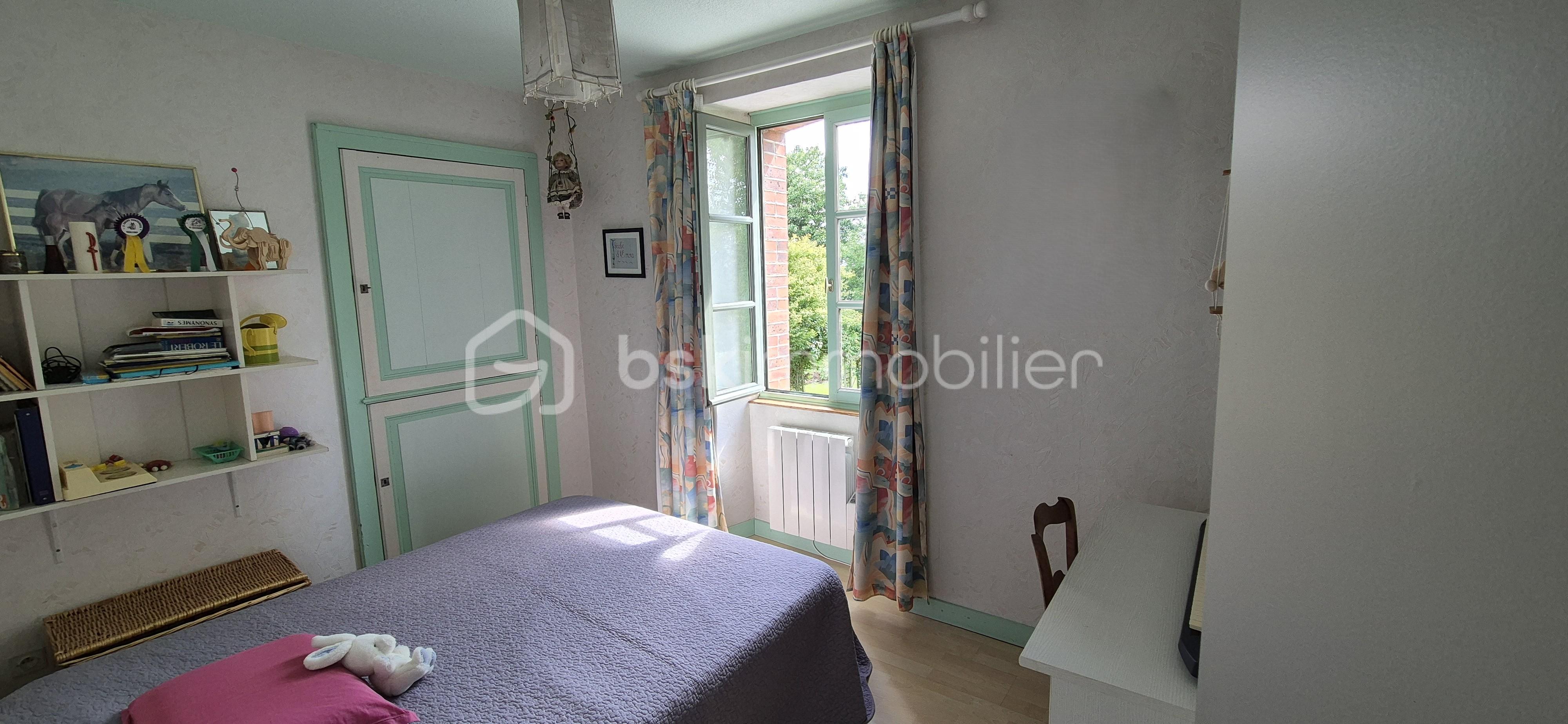 Maison de 286 m² - CHAMBRE 2 RETOUCHEE.jpg