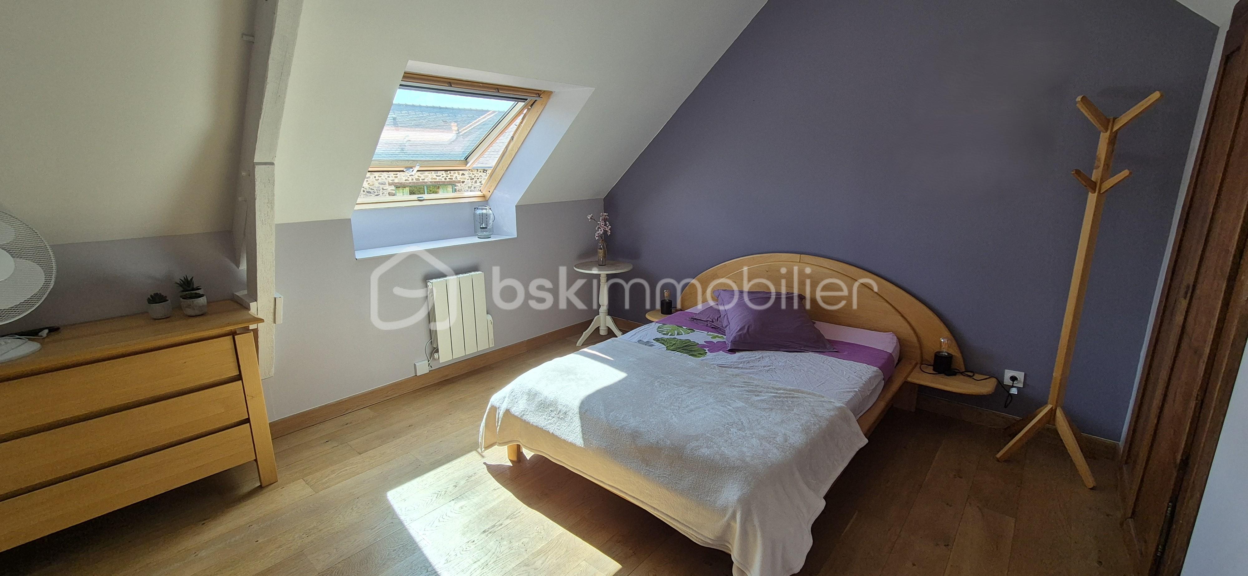 Maison de 286 m² - CHAMBRE RETOUCHEE.jpg