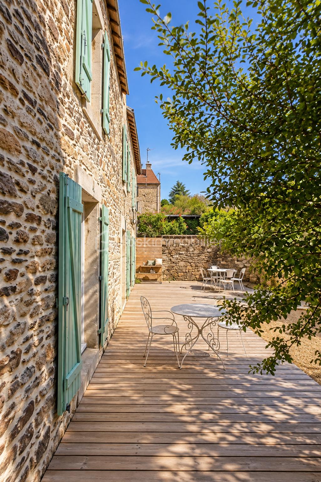 Maison 8 pièces 193 m² · à Pluméliau-Bieuzy · 193 m² · 275 900 €
