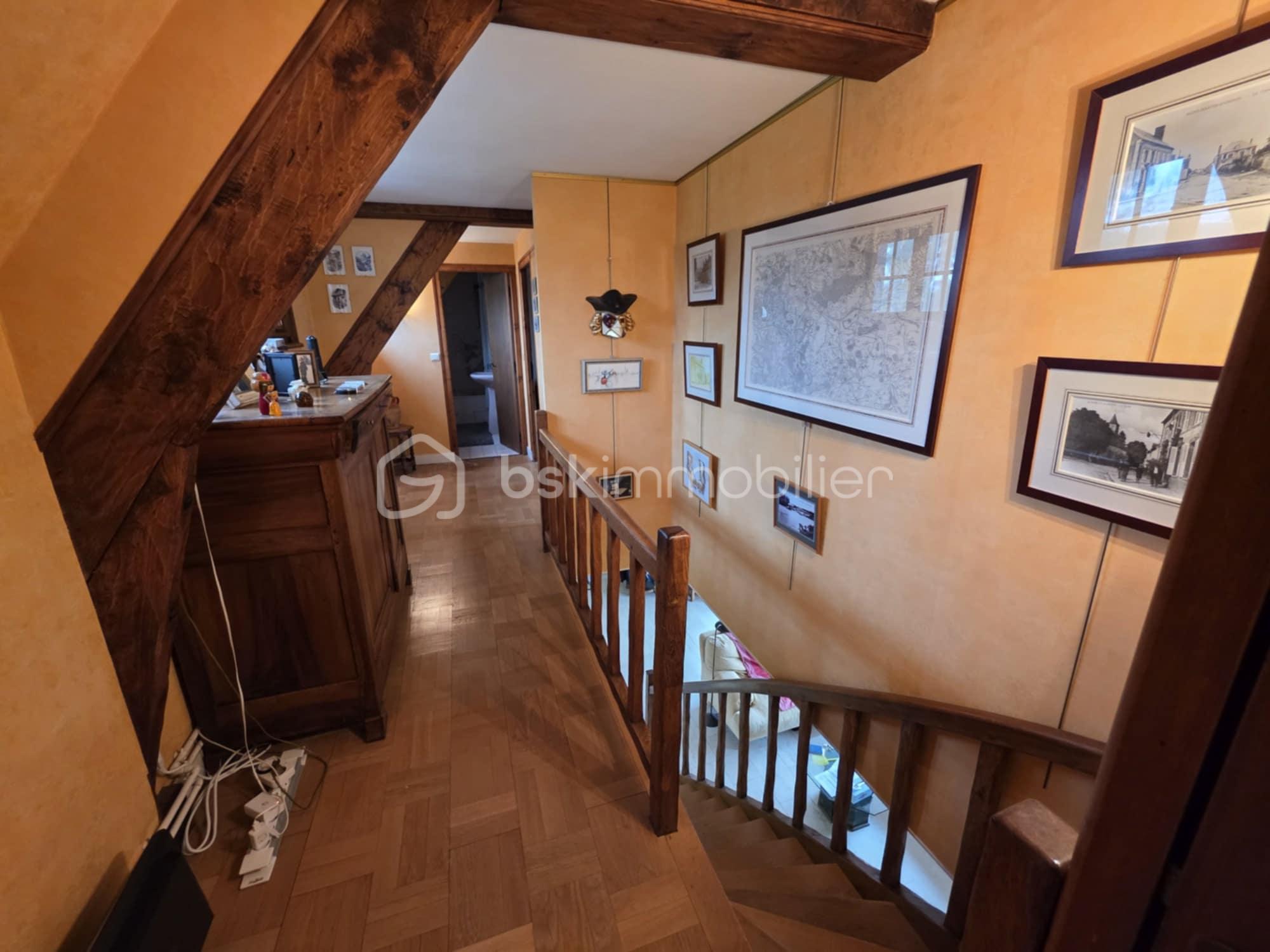 Maison traditionnelle de 142 m² - 872710f4-54e6-4522-a752-b2da23f38b7b.jpg