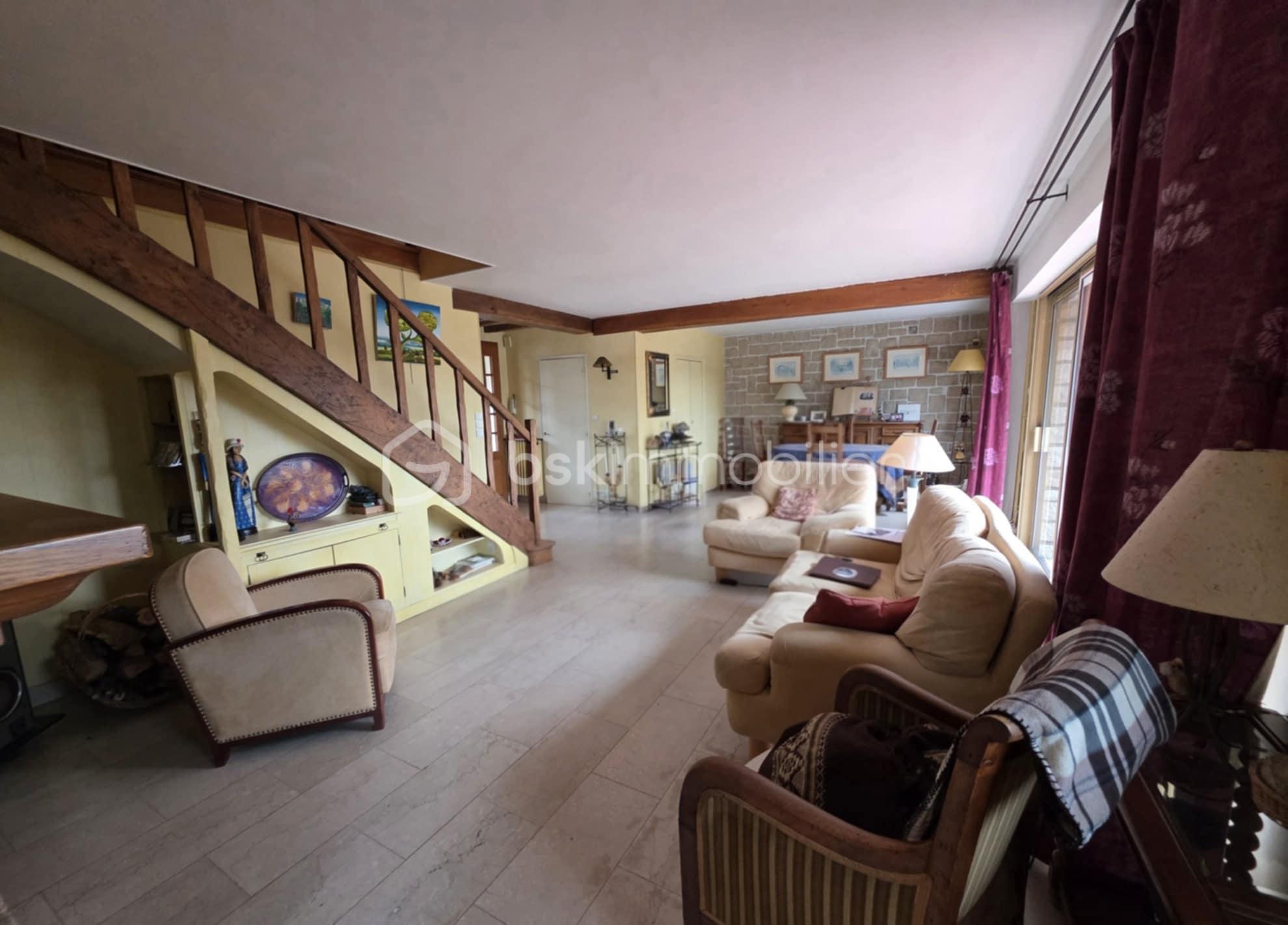 Maison traditionnelle de 142 m² - 92040a42-e5a1-4443-a3e7-4d22d64191c1.jpg