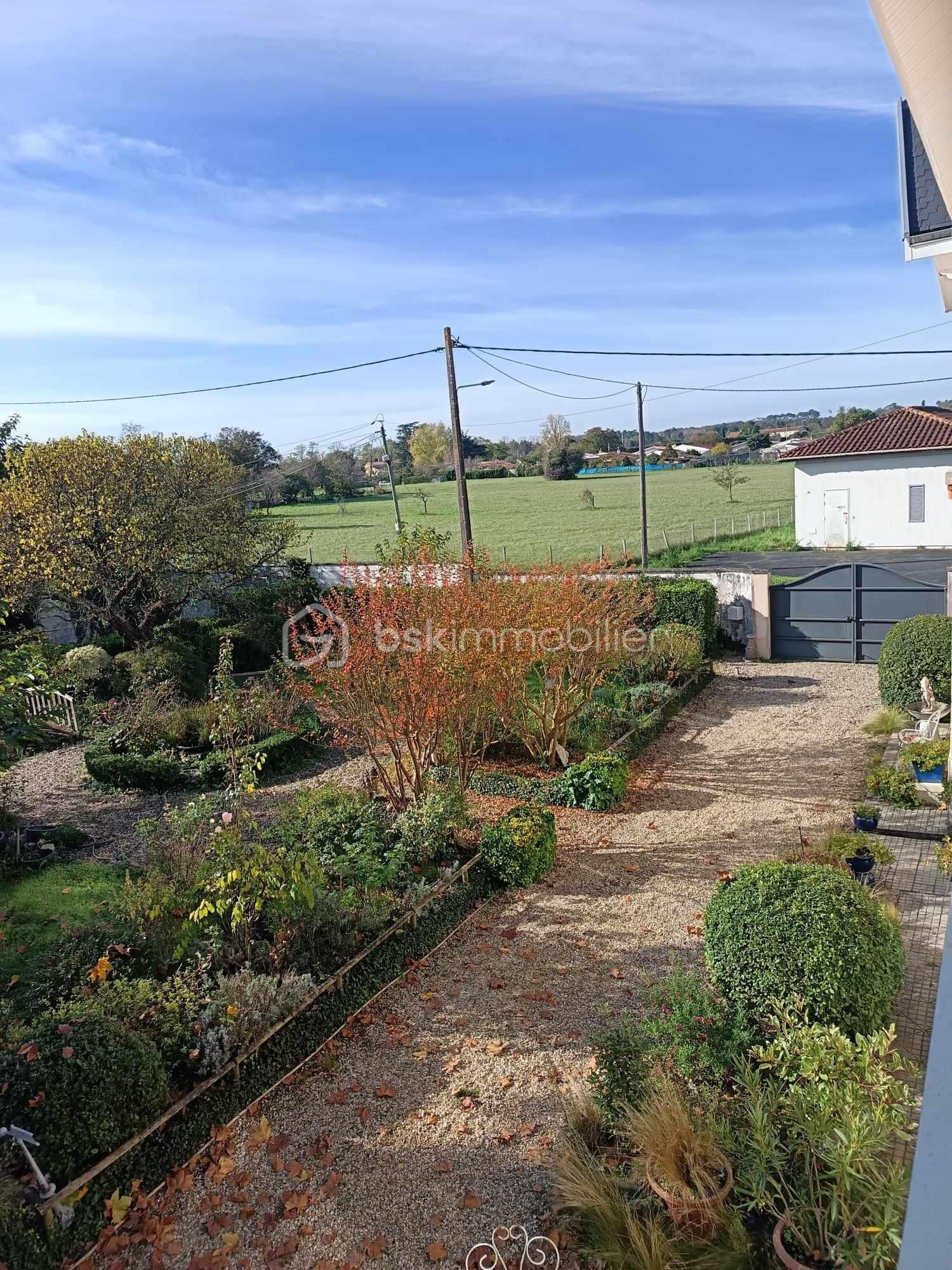 Demeure de 500 m² - PHOTO EXTERIEUR PORTAIL.jpg