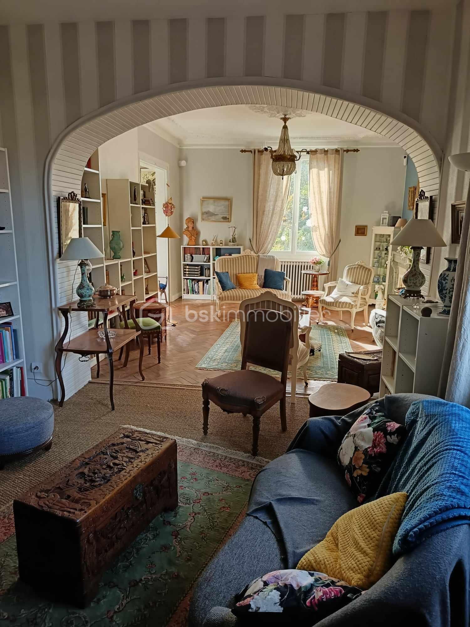 Demeure de 500 m² - PHOTO SALON 2.jpg