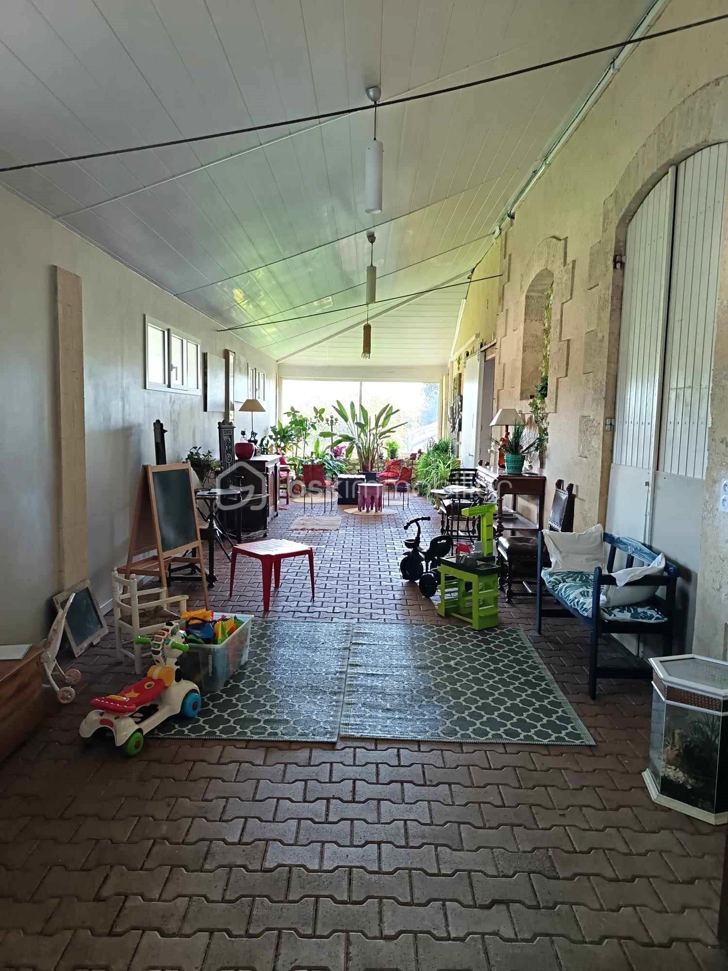 Demeure de 500 m² - PHOTO SALLE DE JEUX 3.jpg