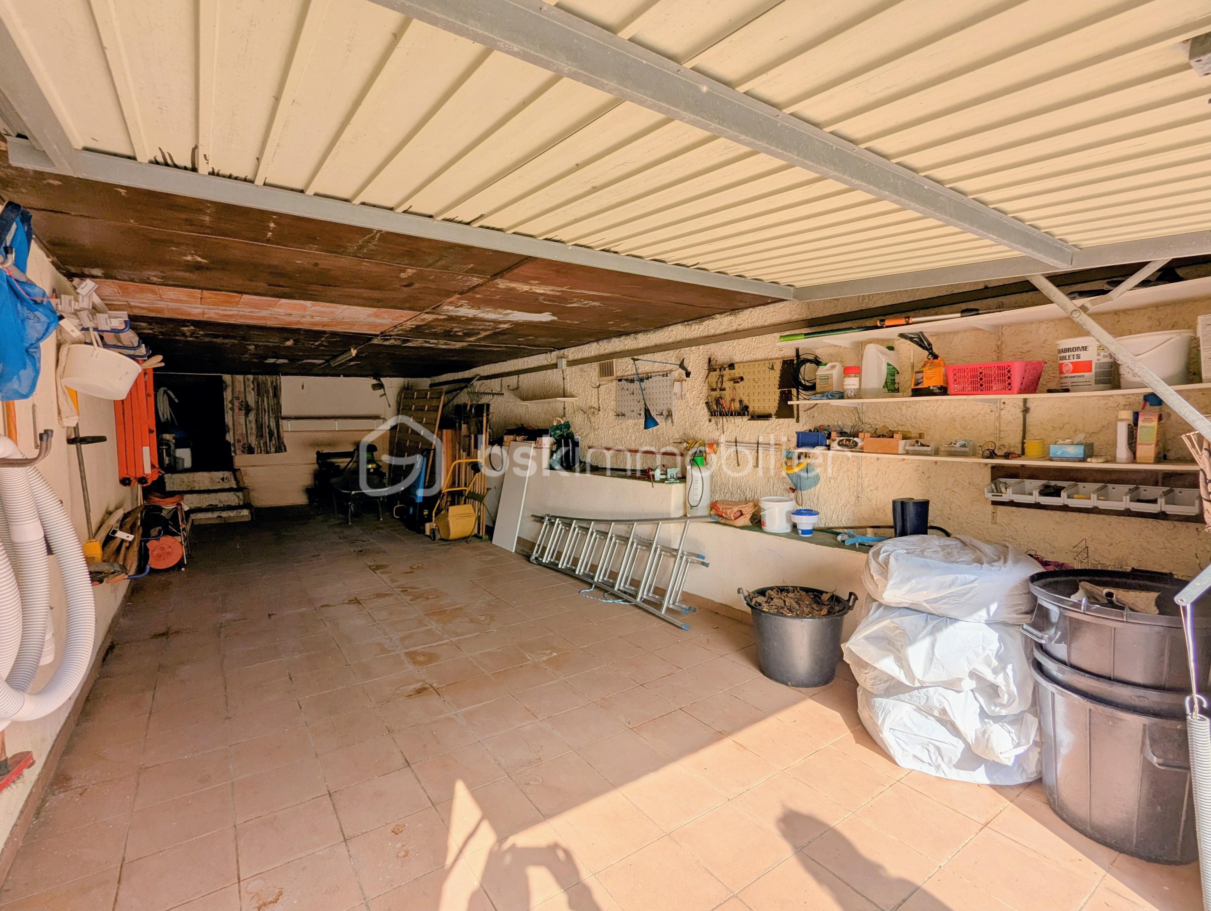 Maison de 193 m² - garage.jpg
