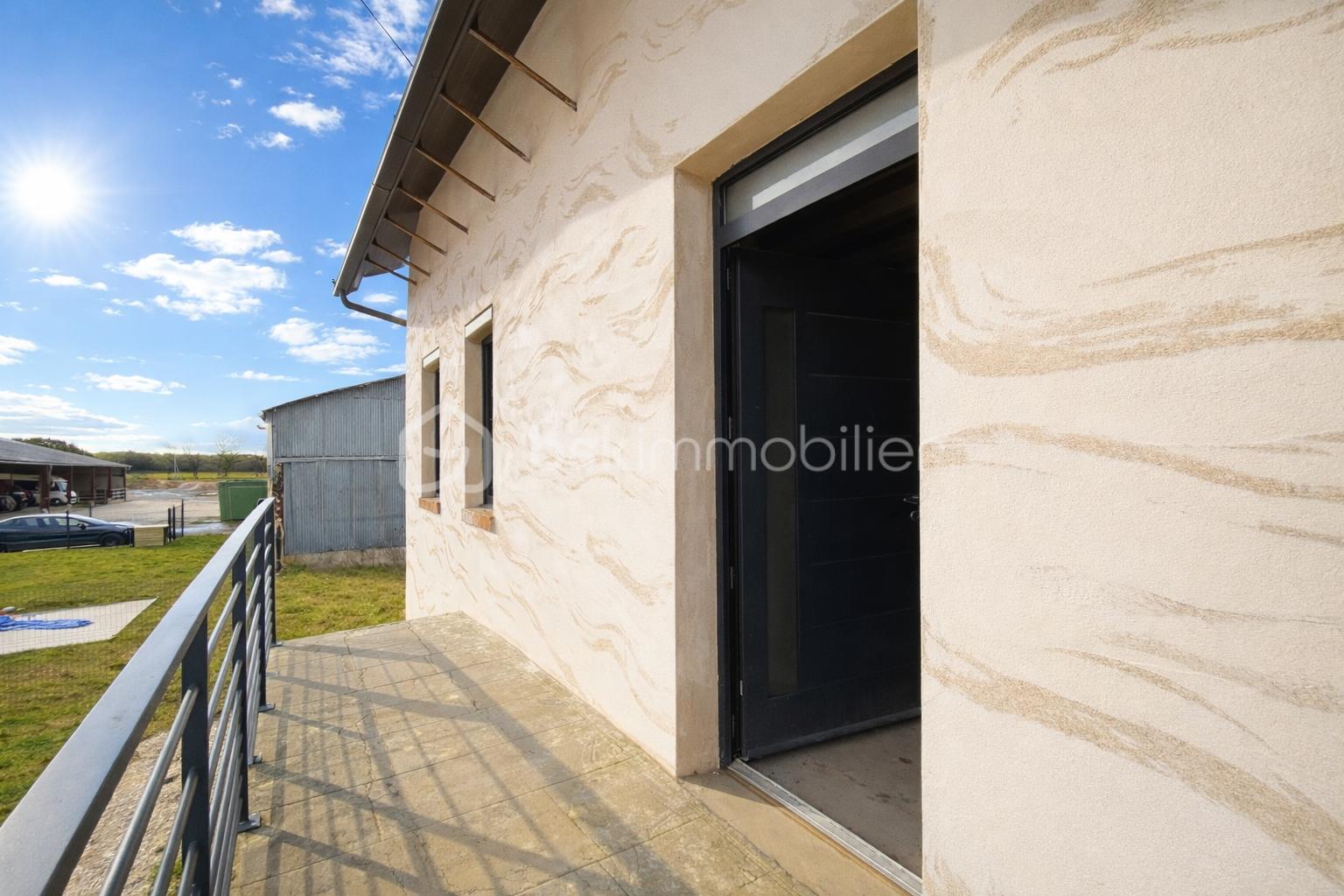 Maison de 137 m² - F96DF915-B57D-4CCB-8B8D-F50024927C70.PNG