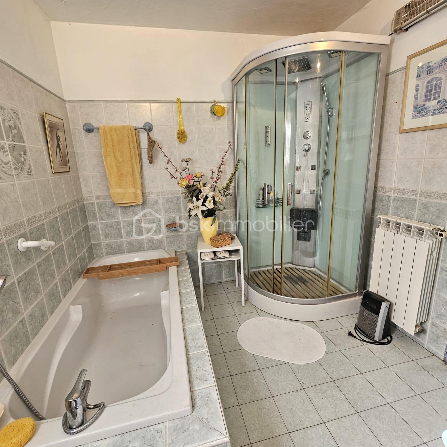 Maison de 110 m² - 39f03e0a-affc-4f5d-bb82-9b11f29c34ca.jpeg