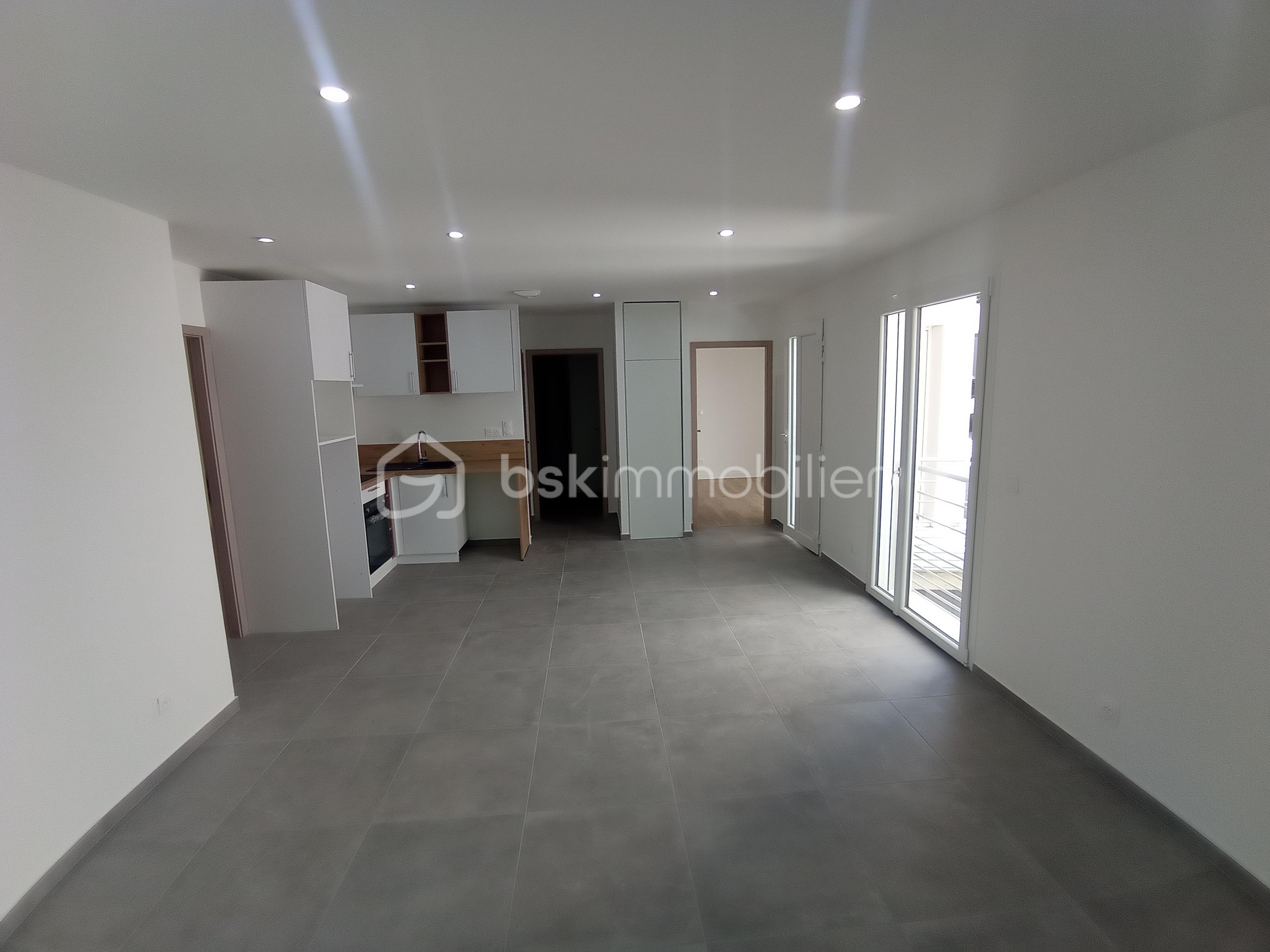 Appartement de 61 m² - TILLEROYES 1 ETAGE 8.jpg