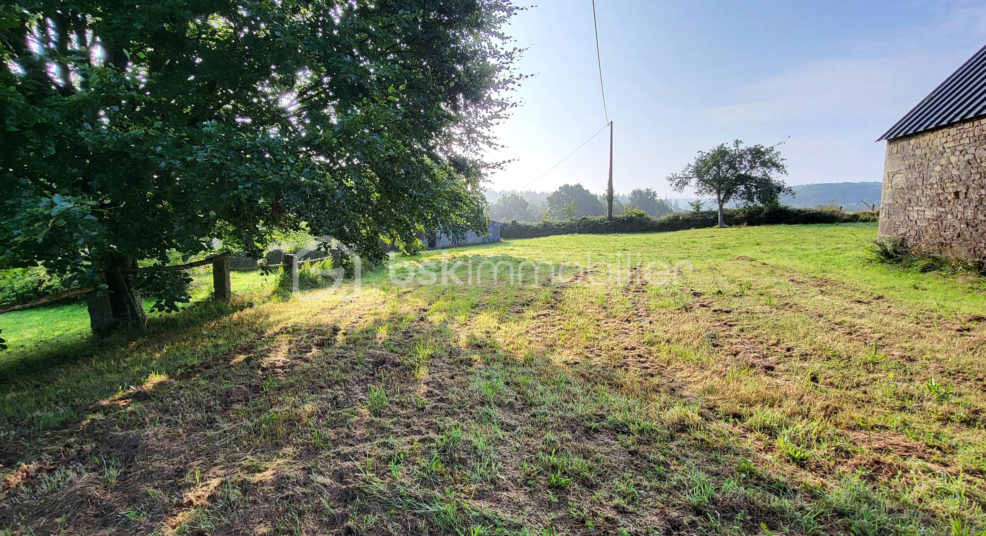 Maison longere de 165 m² - HUET Roger terrain entre 2 dépendances .jpg
