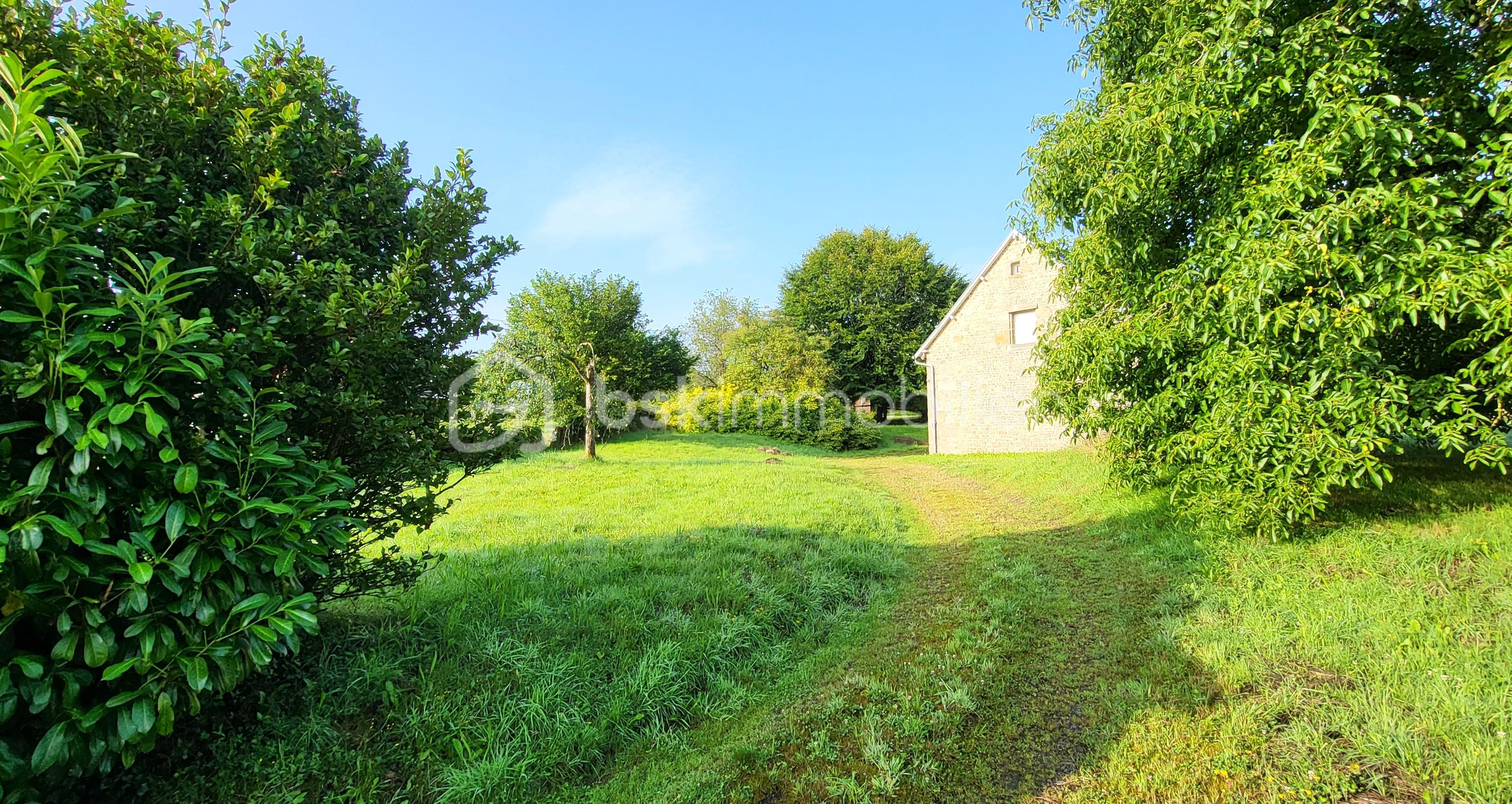 Maison longere de 165 m² - HUET Roger entrée vers pignon.jpg