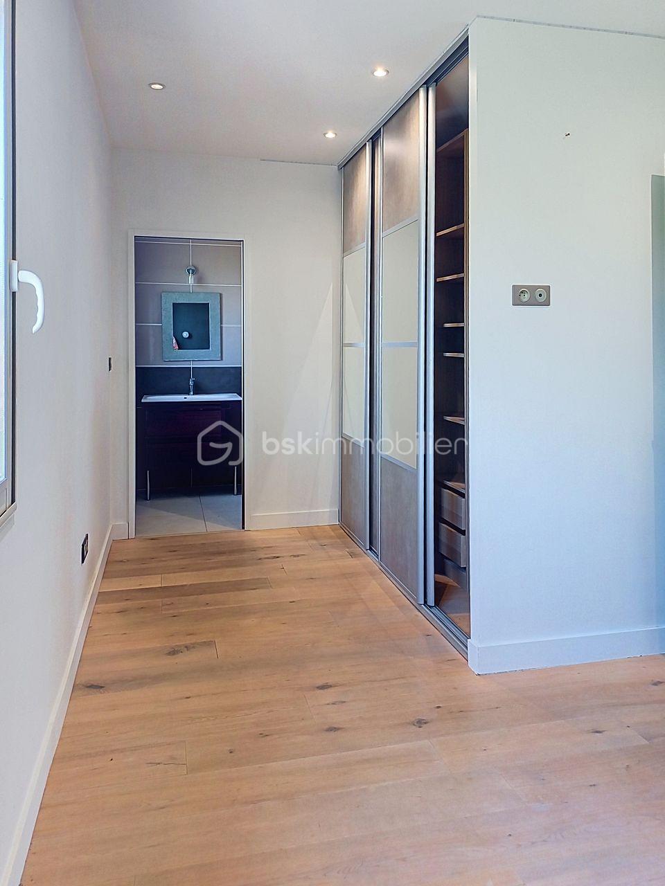 Suite 2-2.jpg