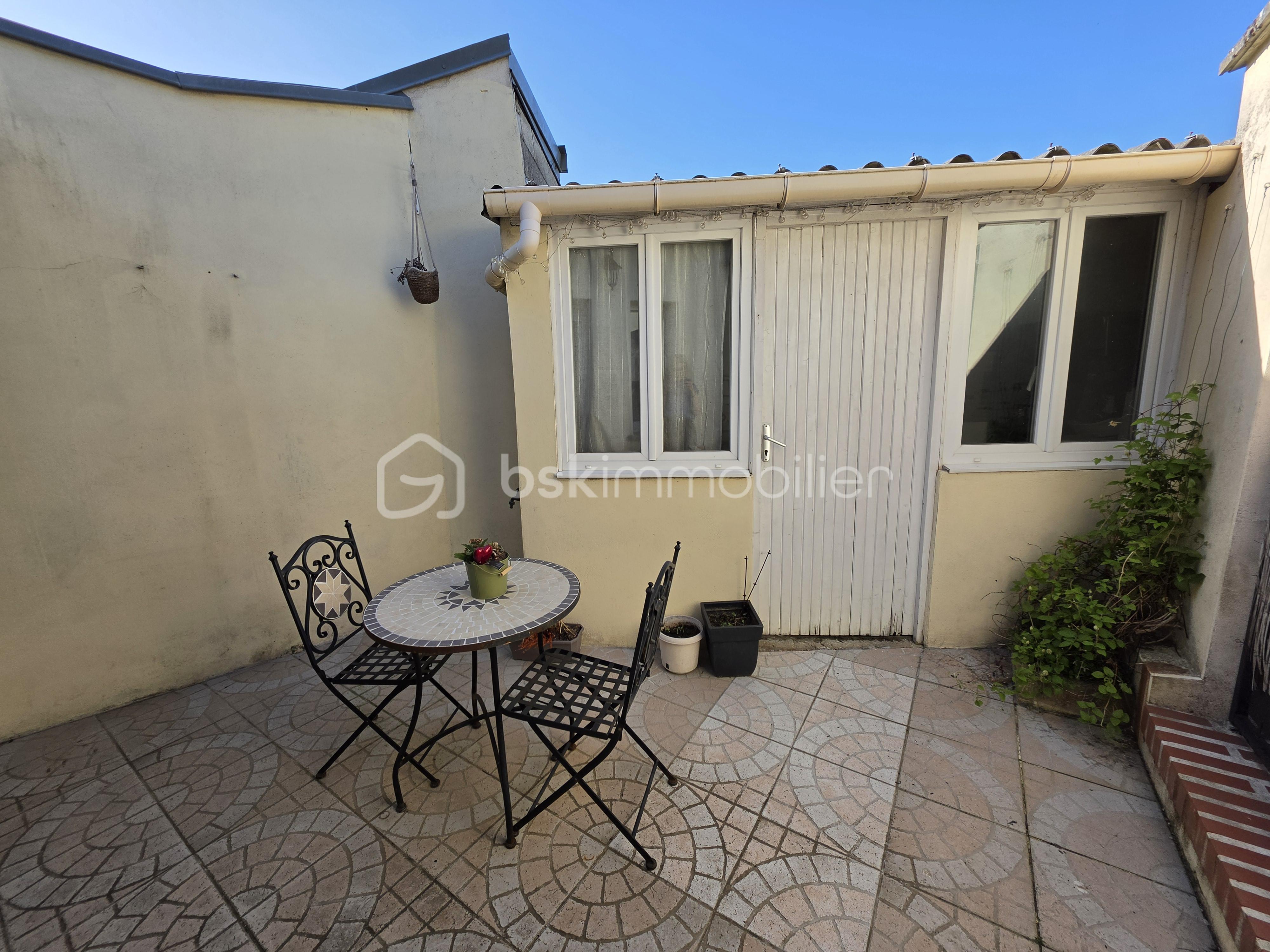 6Terrasse&dépendance.jpg