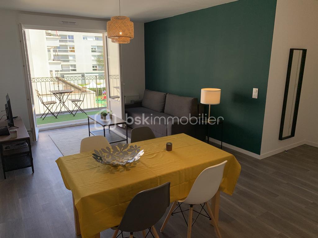 Appartement de 58 m² - SALON MONTEVRAIN.jpg