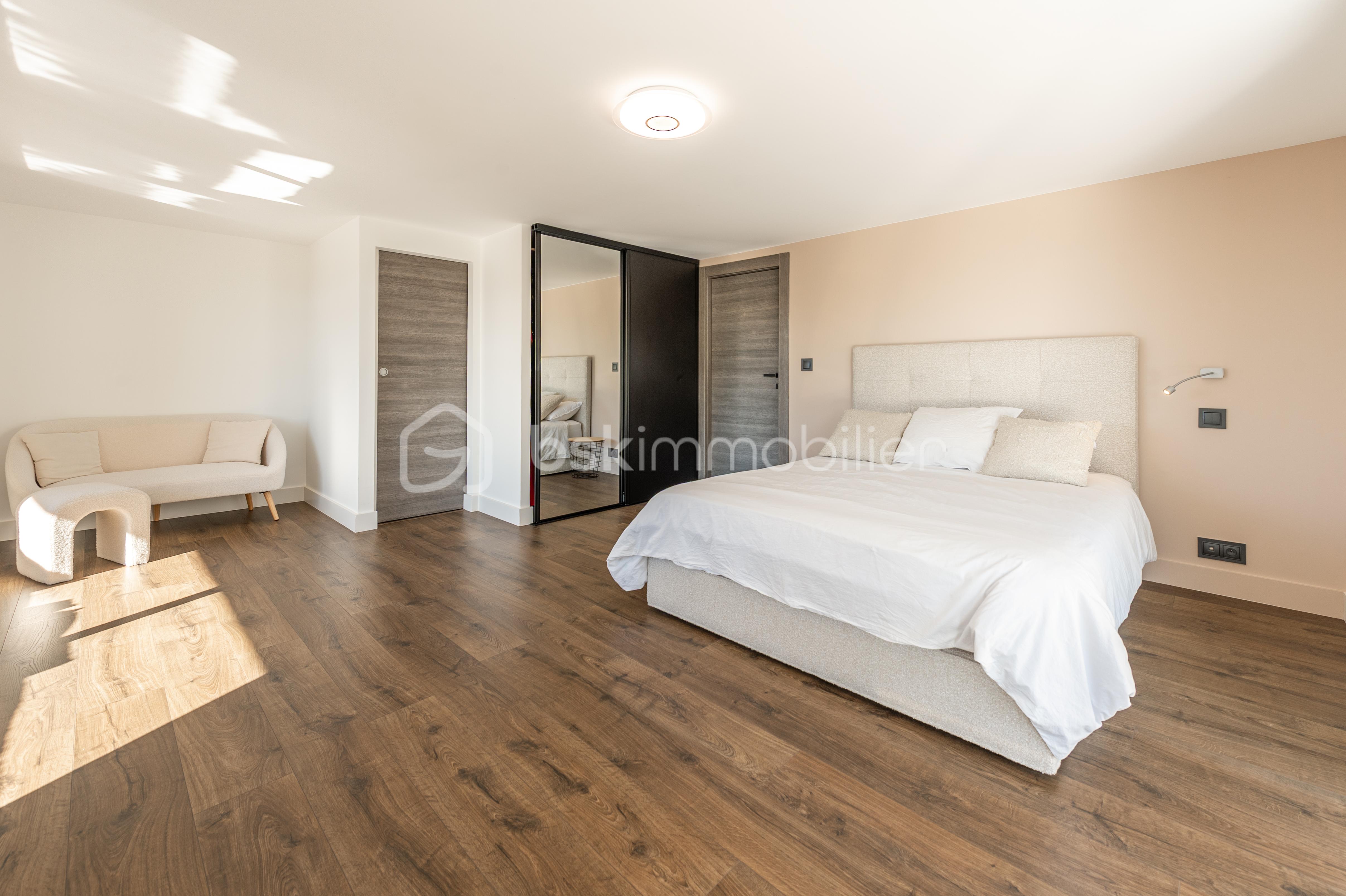 Villa de 300 m² - Chambre L.JPG